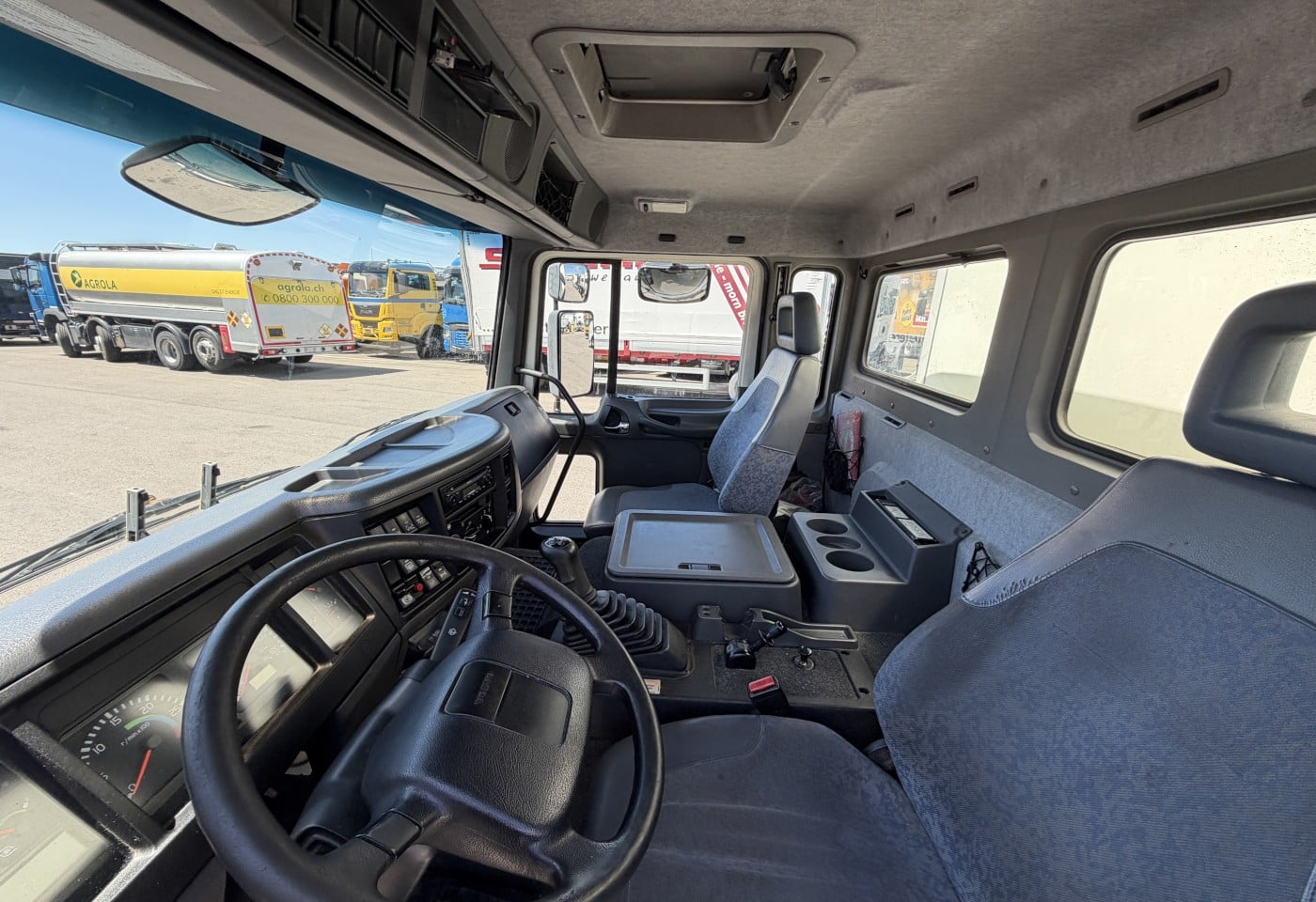 MOTO6625_3049585 vehicle image