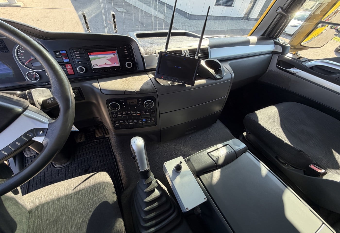 MOTO6625_3049605 vehicle image