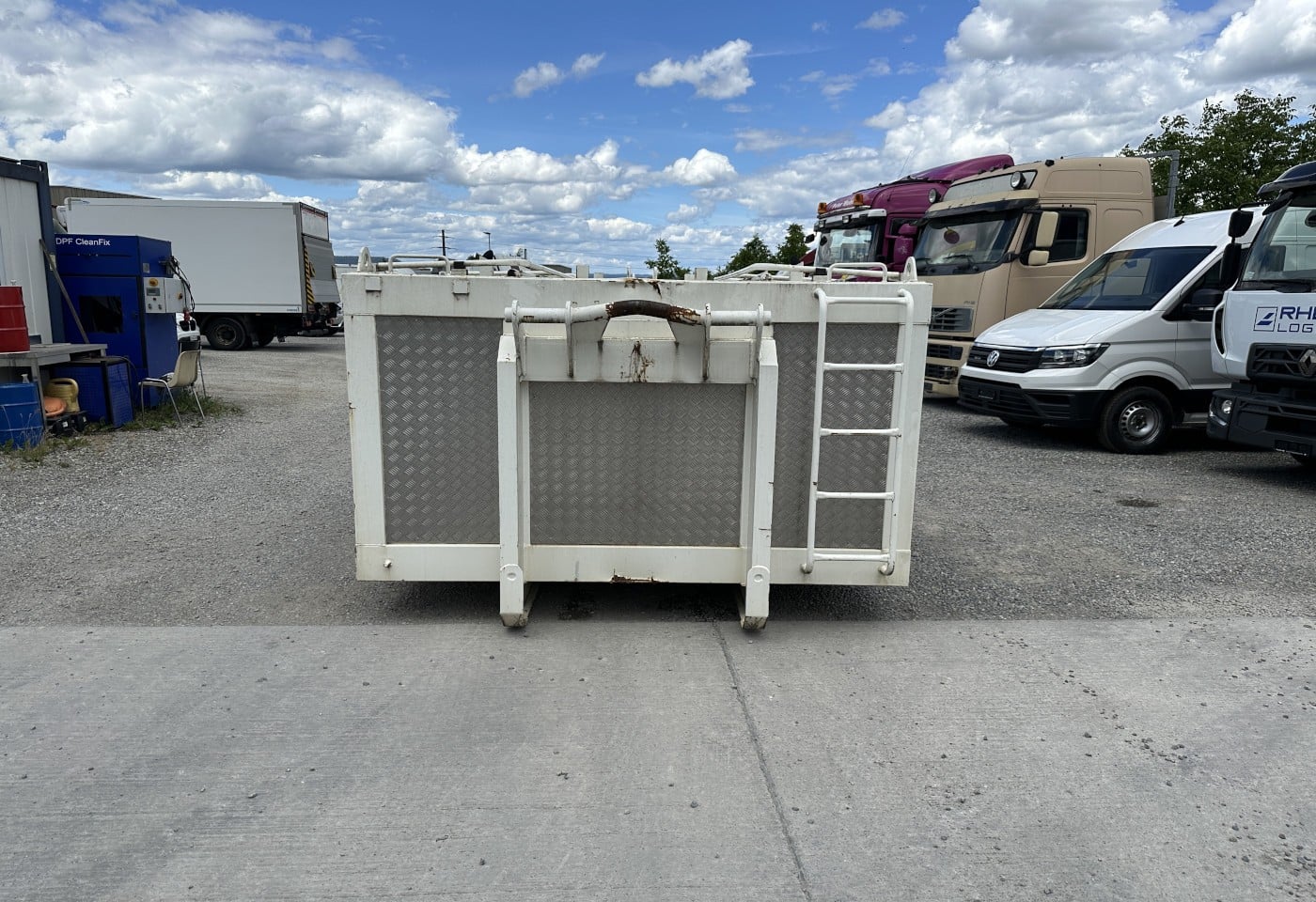 MOTO6625_3049591 vehicle image
