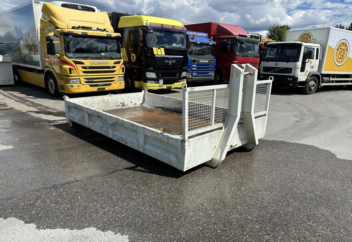 MOTO6625_3049589 vehicle image