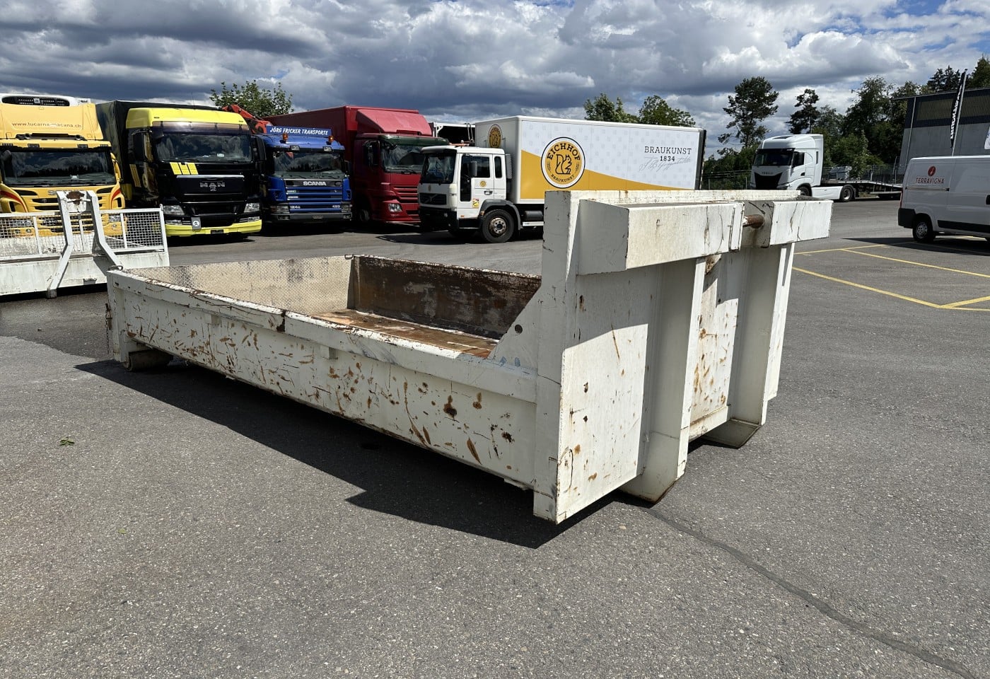 MOTO6625_3049963 vehicle image