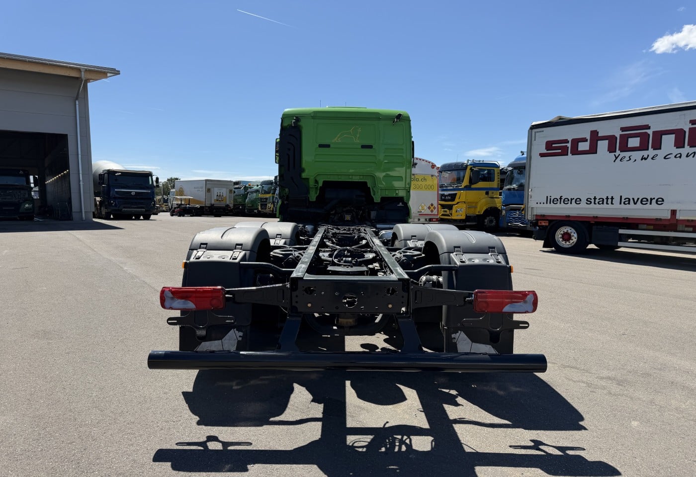 MOTO6625_3049602 vehicle image