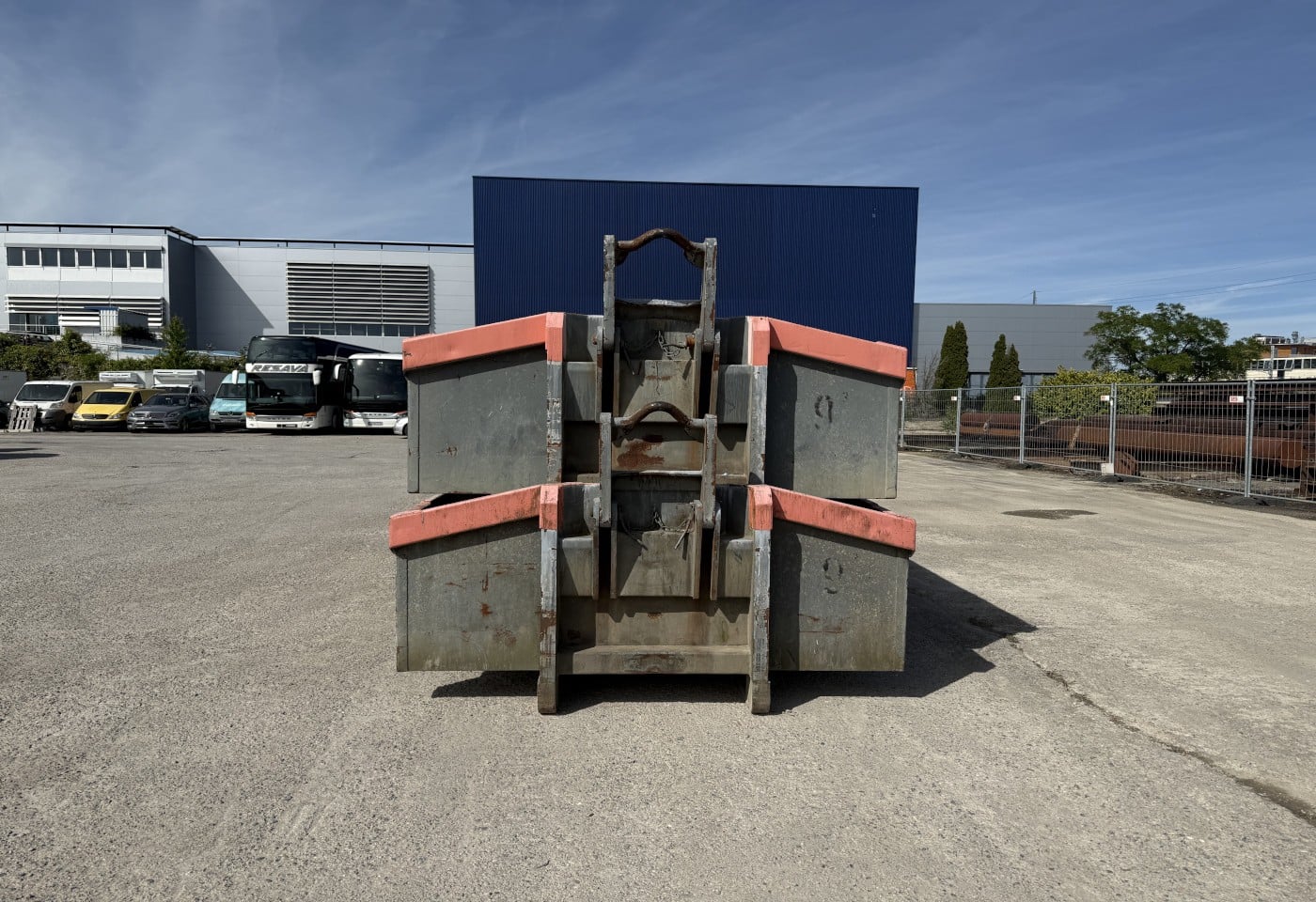 MOTO6625_3049600 vehicle image