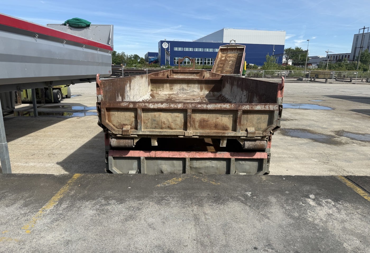 MOTO6625_3049600 vehicle image