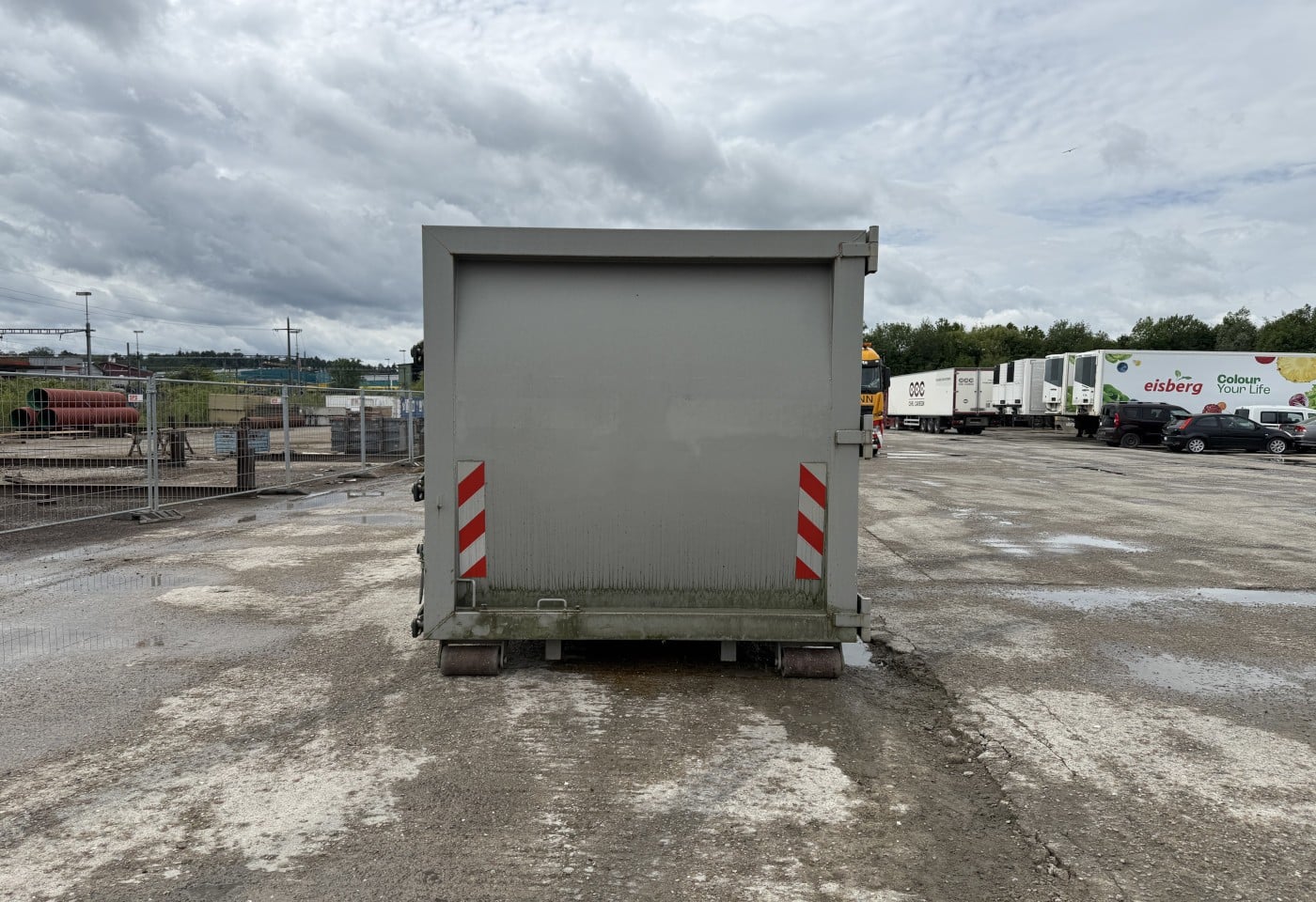 MOTO6625_3049601 vehicle image