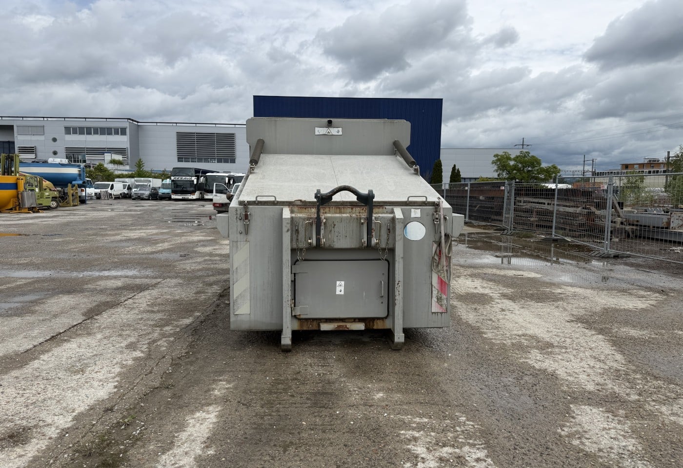 MOTO6625_3049601 vehicle image