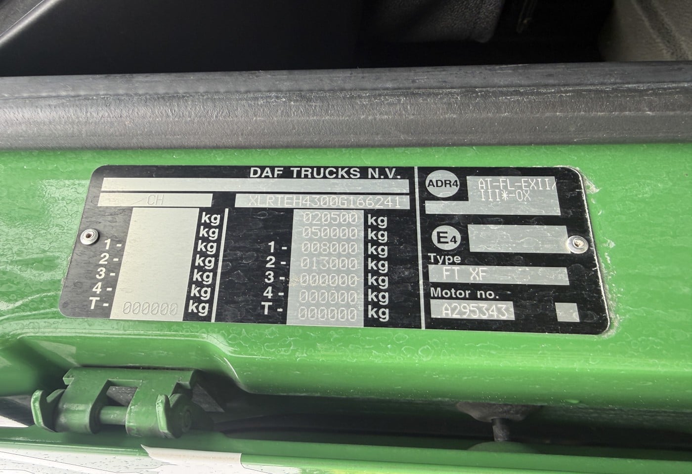 MOTO6625_3049598 vehicle image