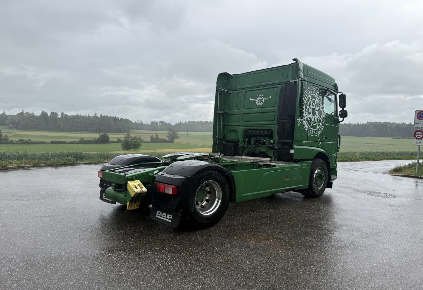 MOTO6625_3049598 vehicle image