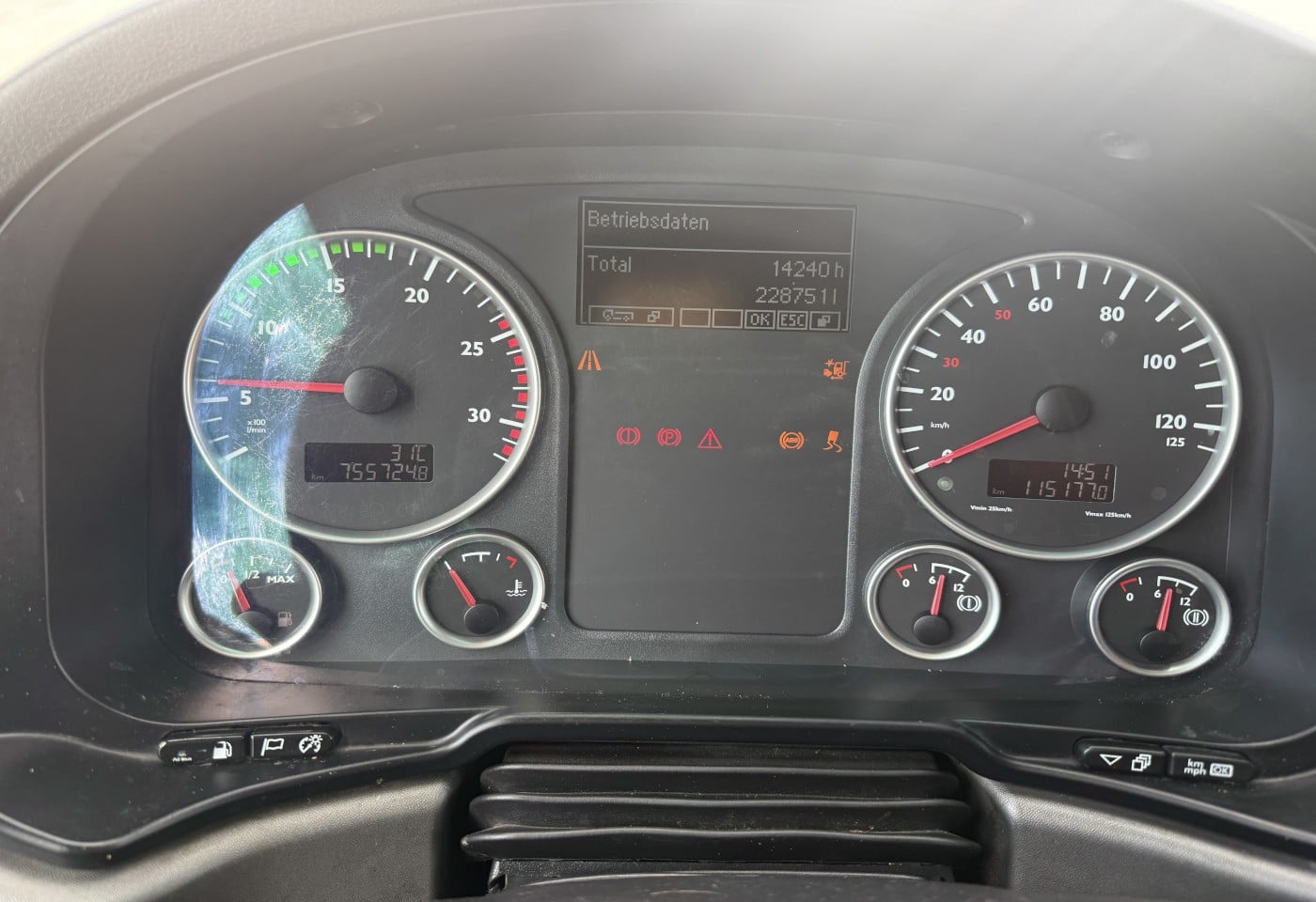 MOTO6625_3052067 vehicle image