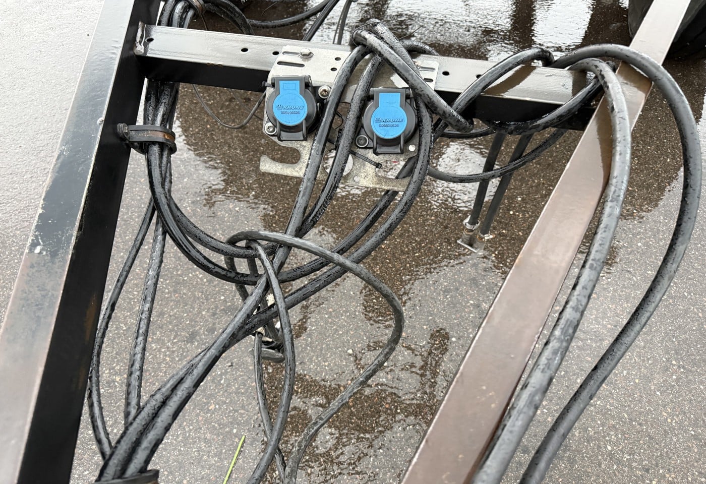 MOTO6625_3051154 vehicle image