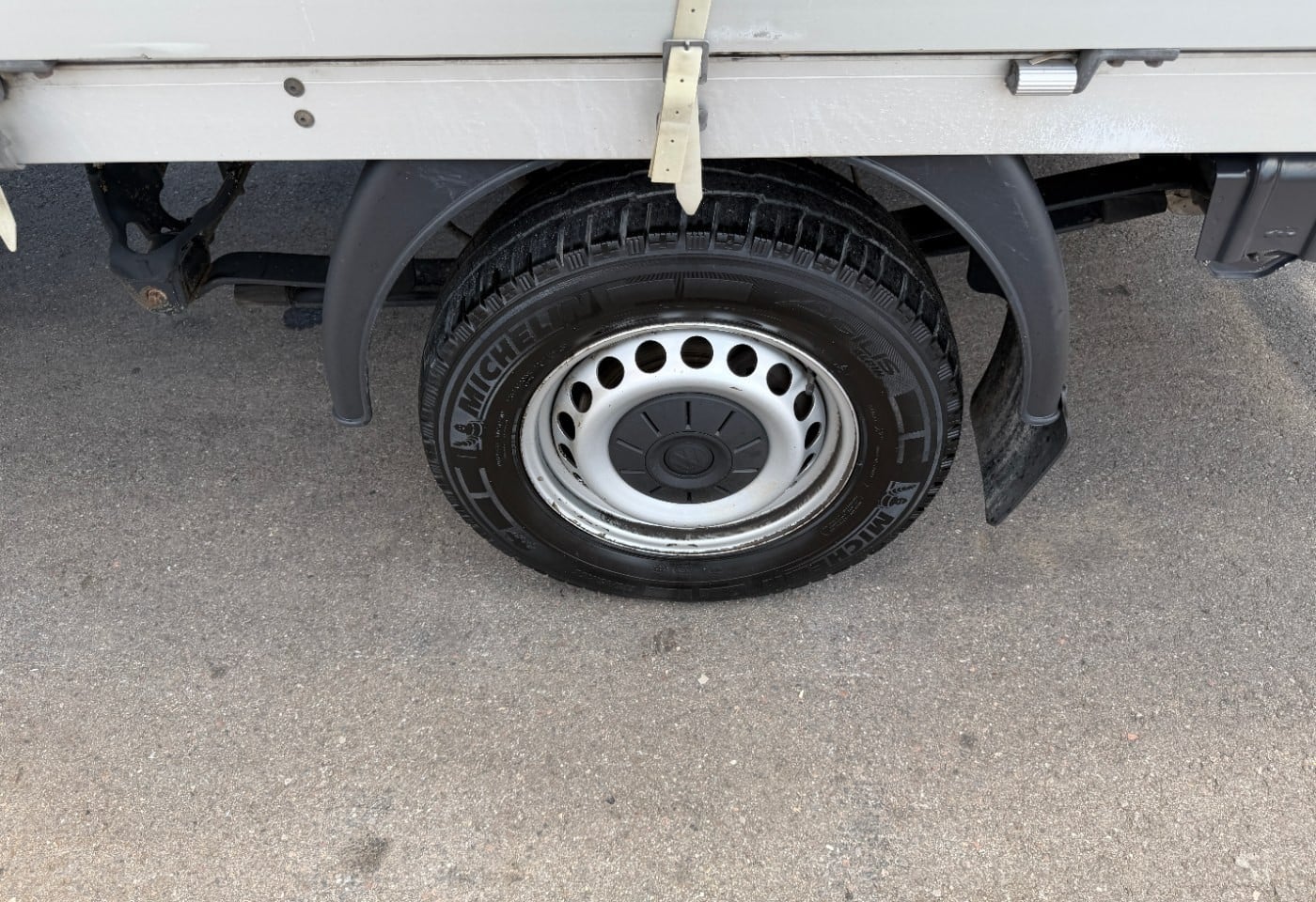 MOTO6625_3049581 vehicle image