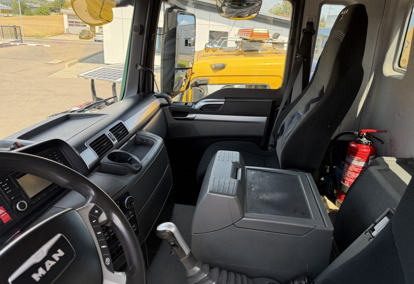 MOTO6625_3049579 vehicle image
