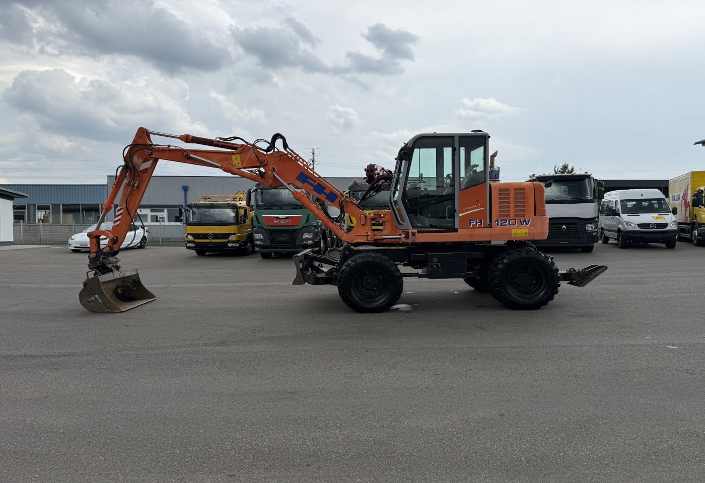 MOTO6625_3049942 vehicle image