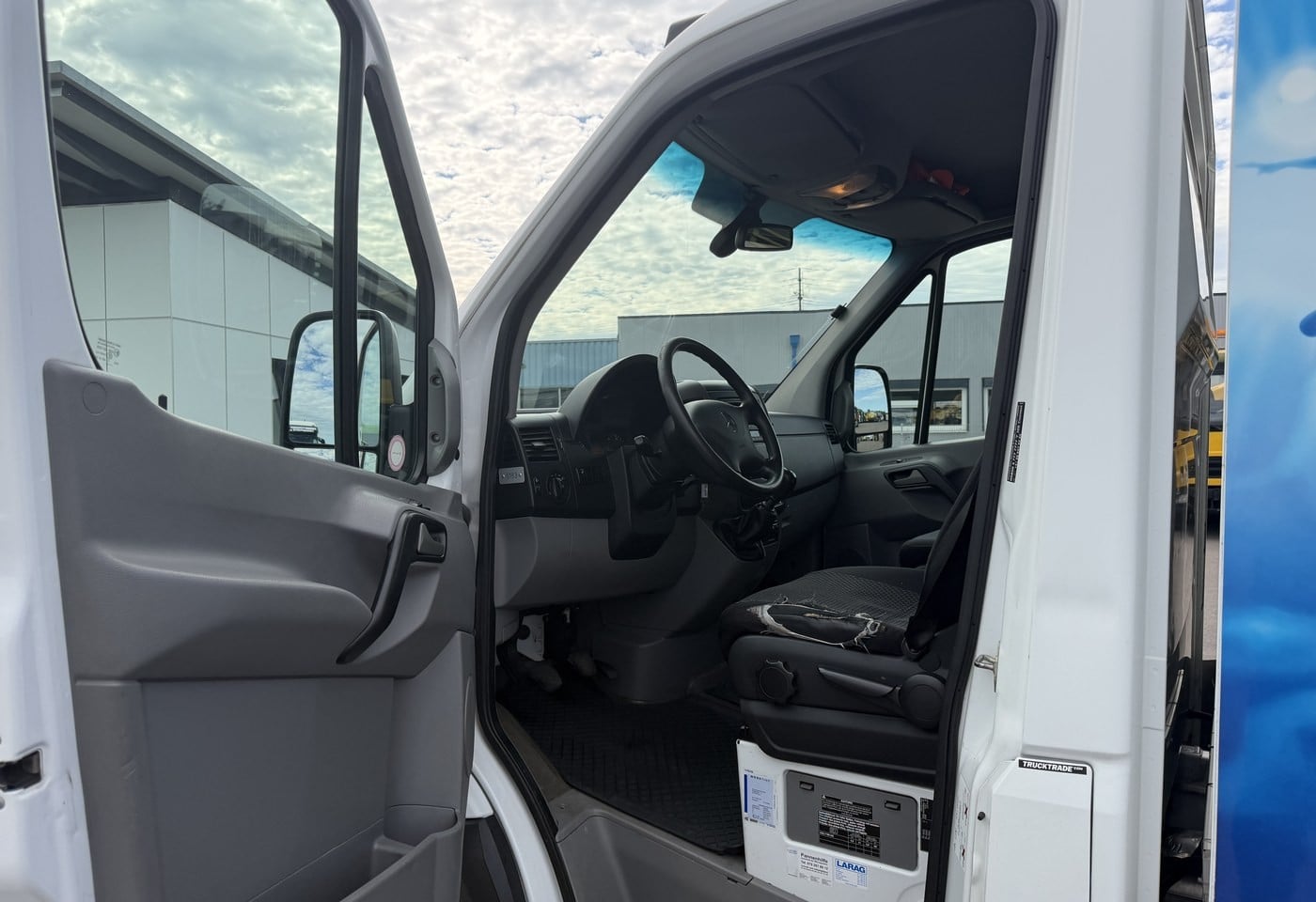 MOTO6625_3049949 vehicle image