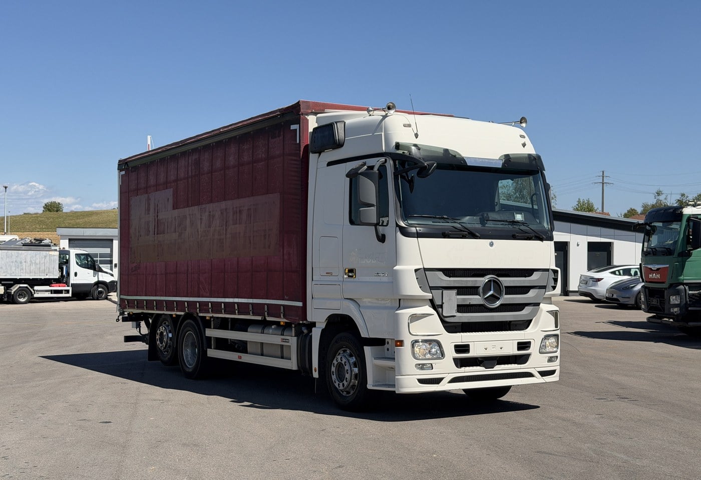 MOTO6625_3052775 vehicle image