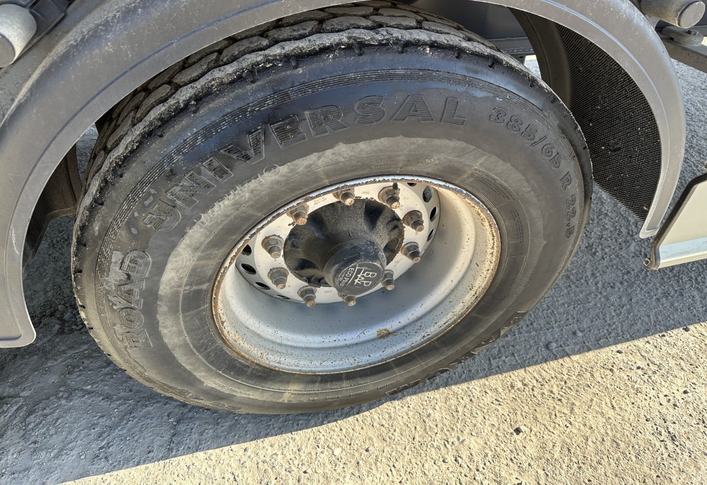 MOTO6625_3049577 vehicle image