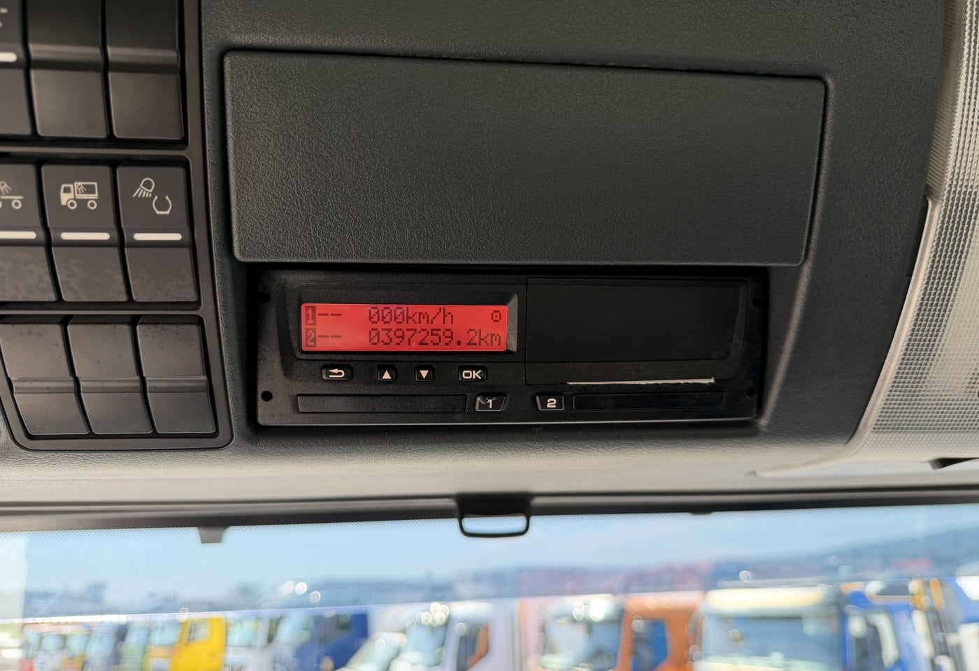 MOTO6625_3049536 vehicle image