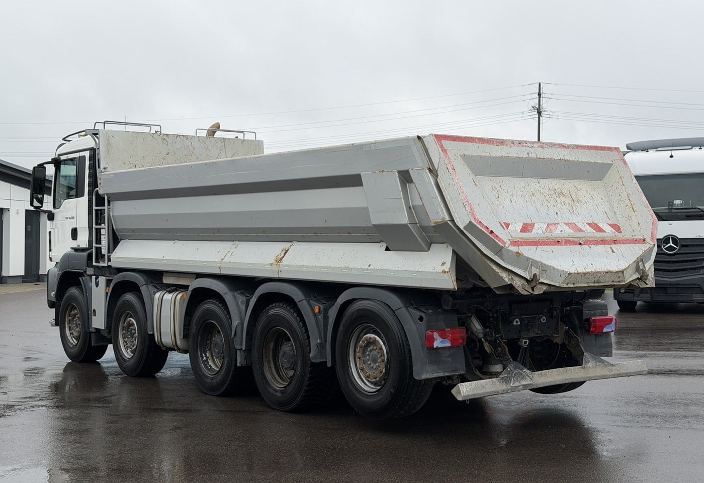 MOTO6625_3049906 vehicle image