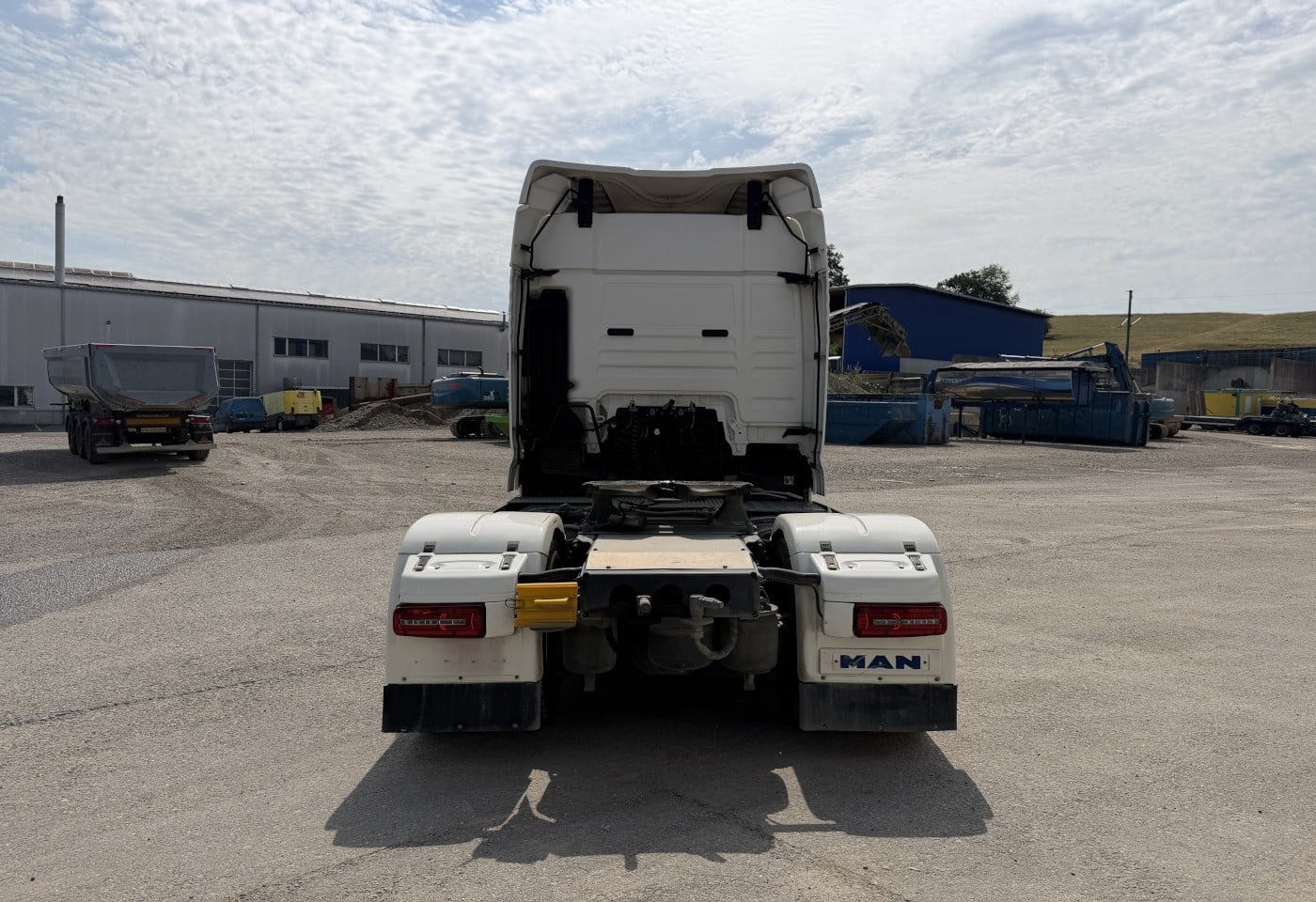 MOTO6625_3049557 vehicle image