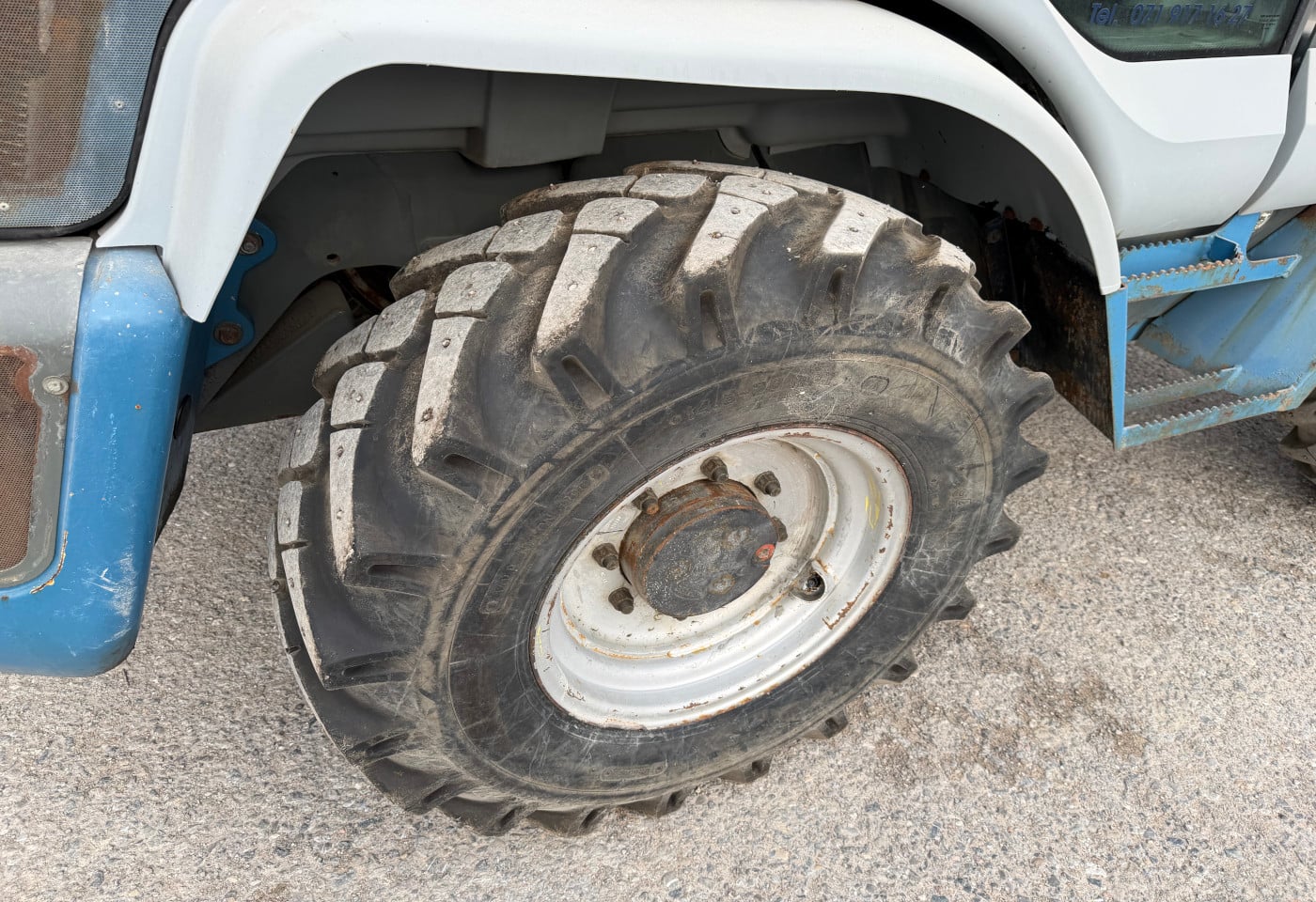 MOTO6625_3056549 vehicle image