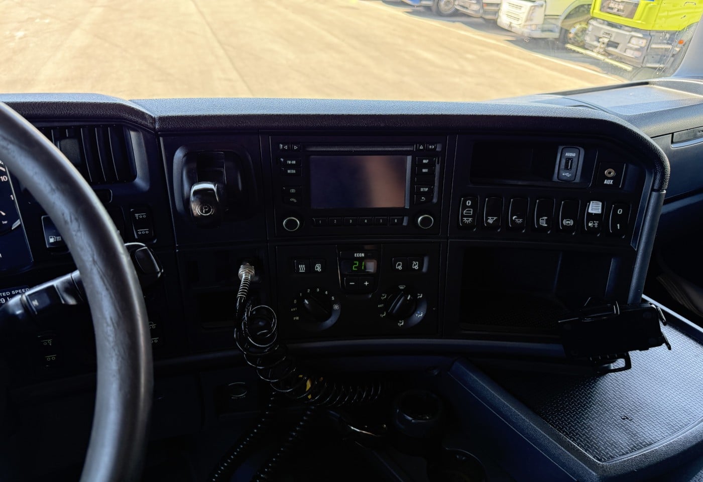 MOTO6625_3049926 vehicle image