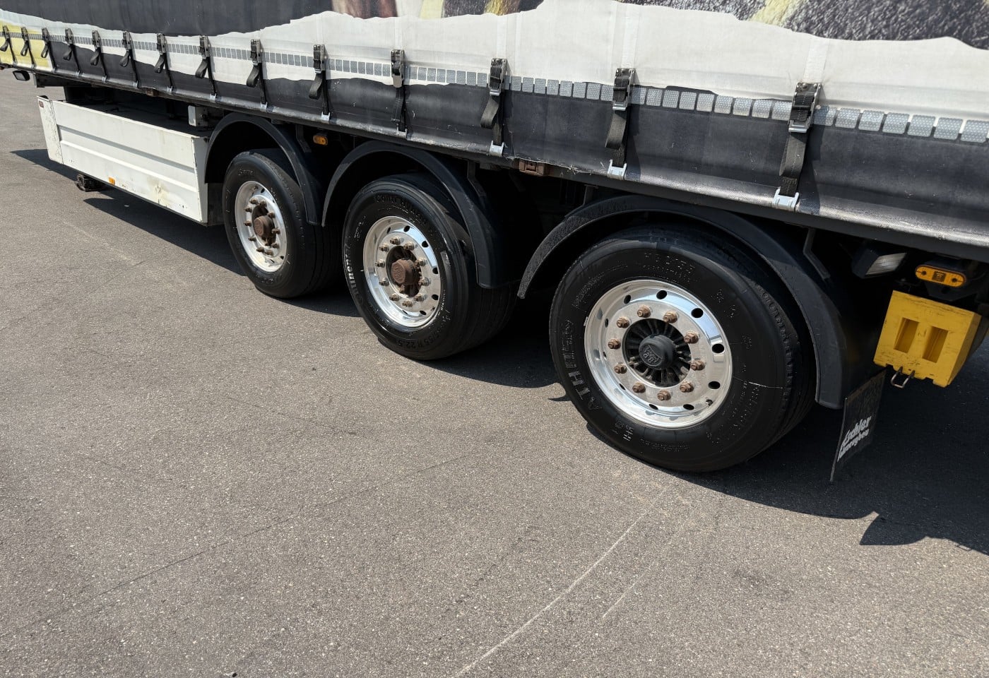 MOTO6625_3051655 vehicle image