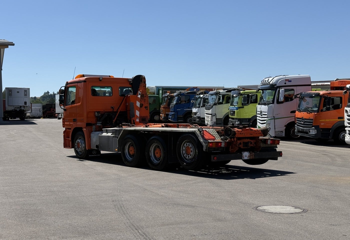 MOTO6625_3049552 vehicle image