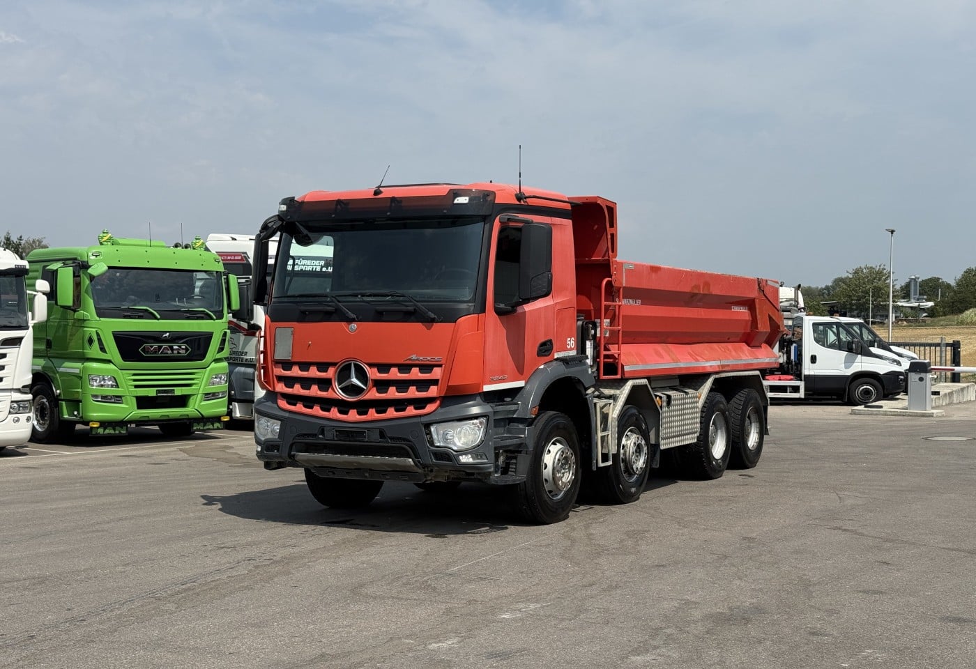 MOTO6625_3049545 vehicle image