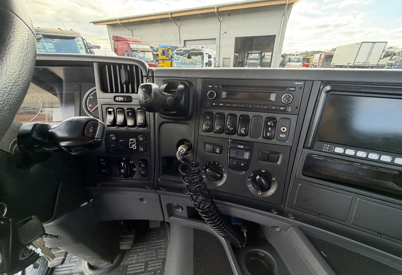 MOTO6625_3054450 vehicle image