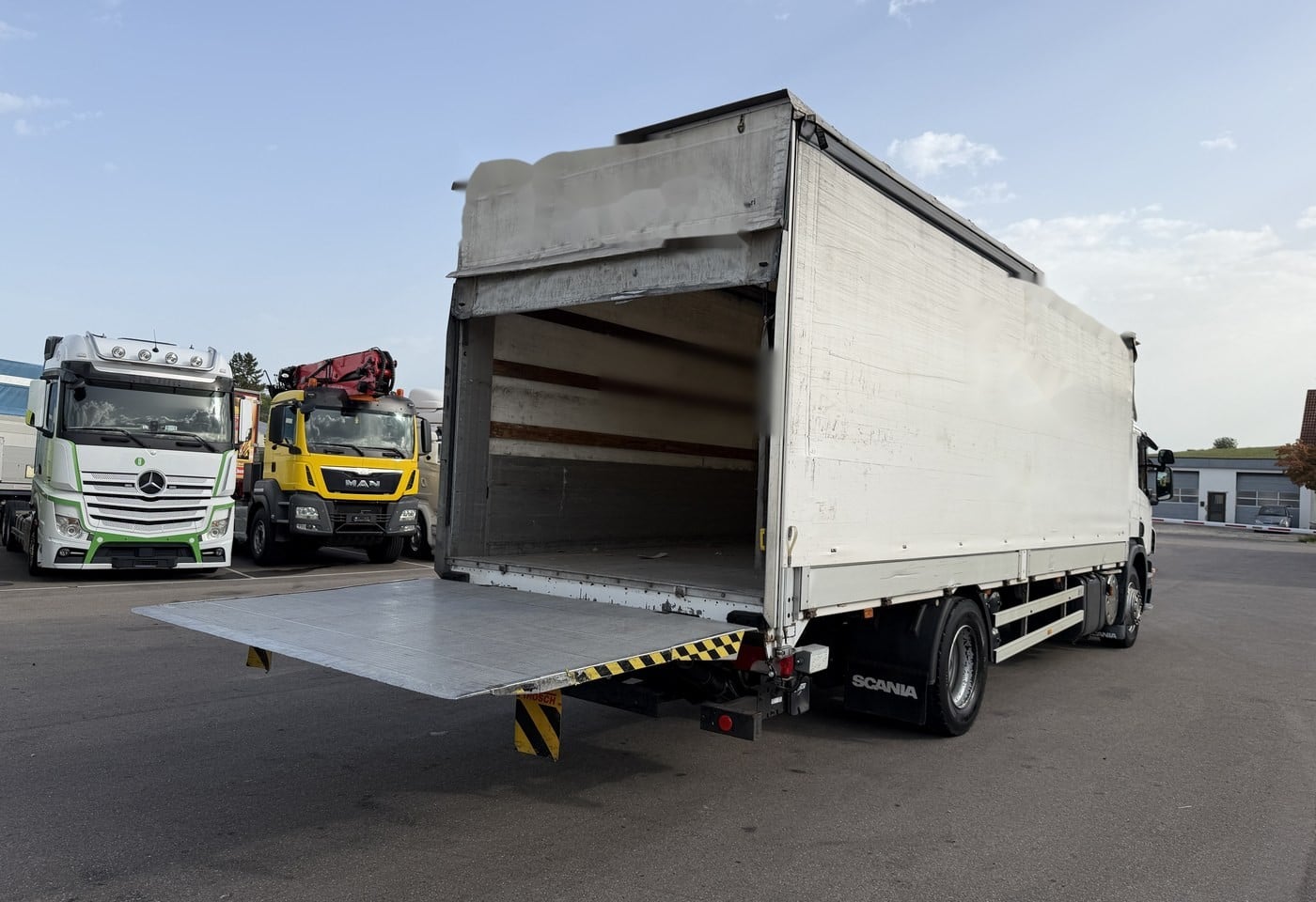 MOTO6625_3049530 vehicle image
