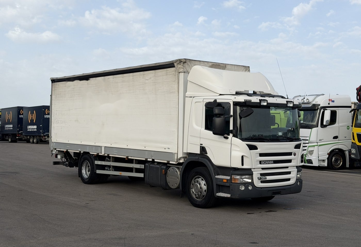 MOTO6625_3049530 vehicle image