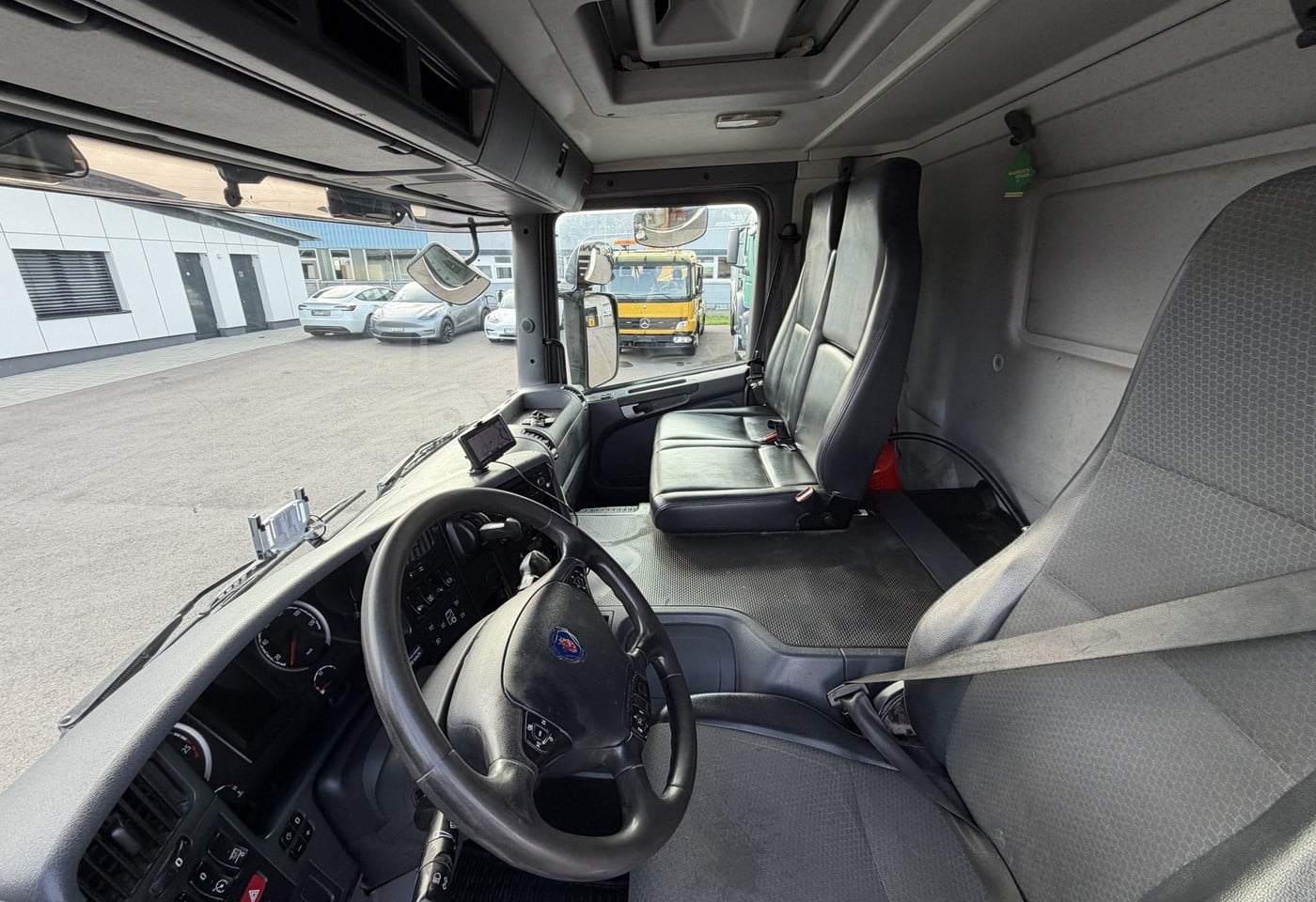 MOTO6625_3049530 vehicle image