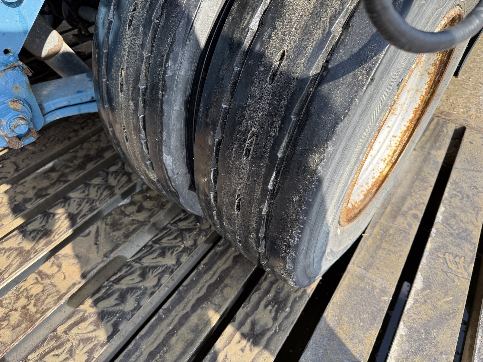 MOTO6625_3053159 vehicle image
