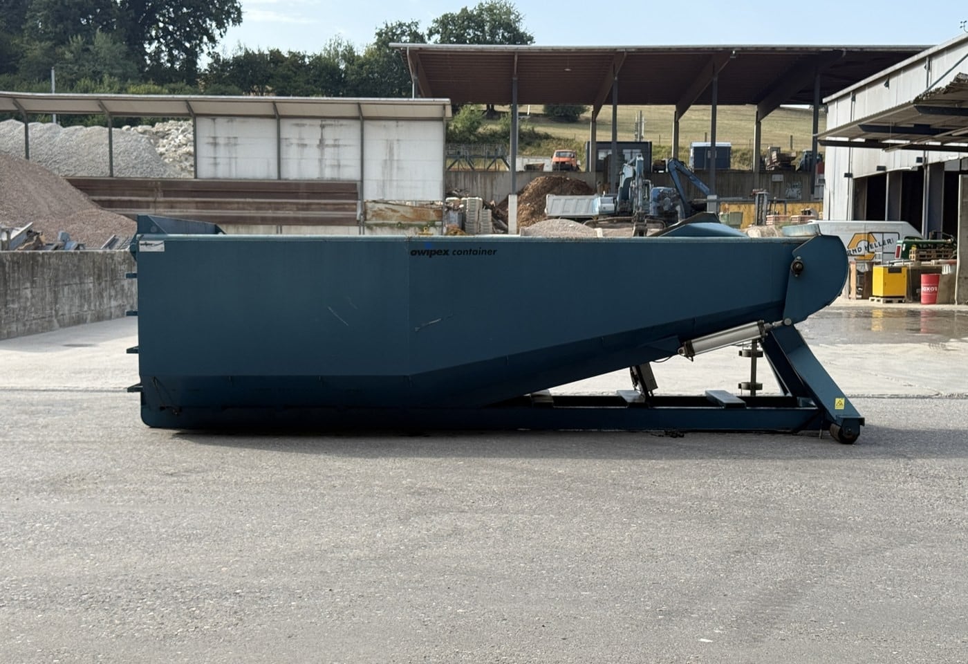 MOTO6625_3052777 vehicle image