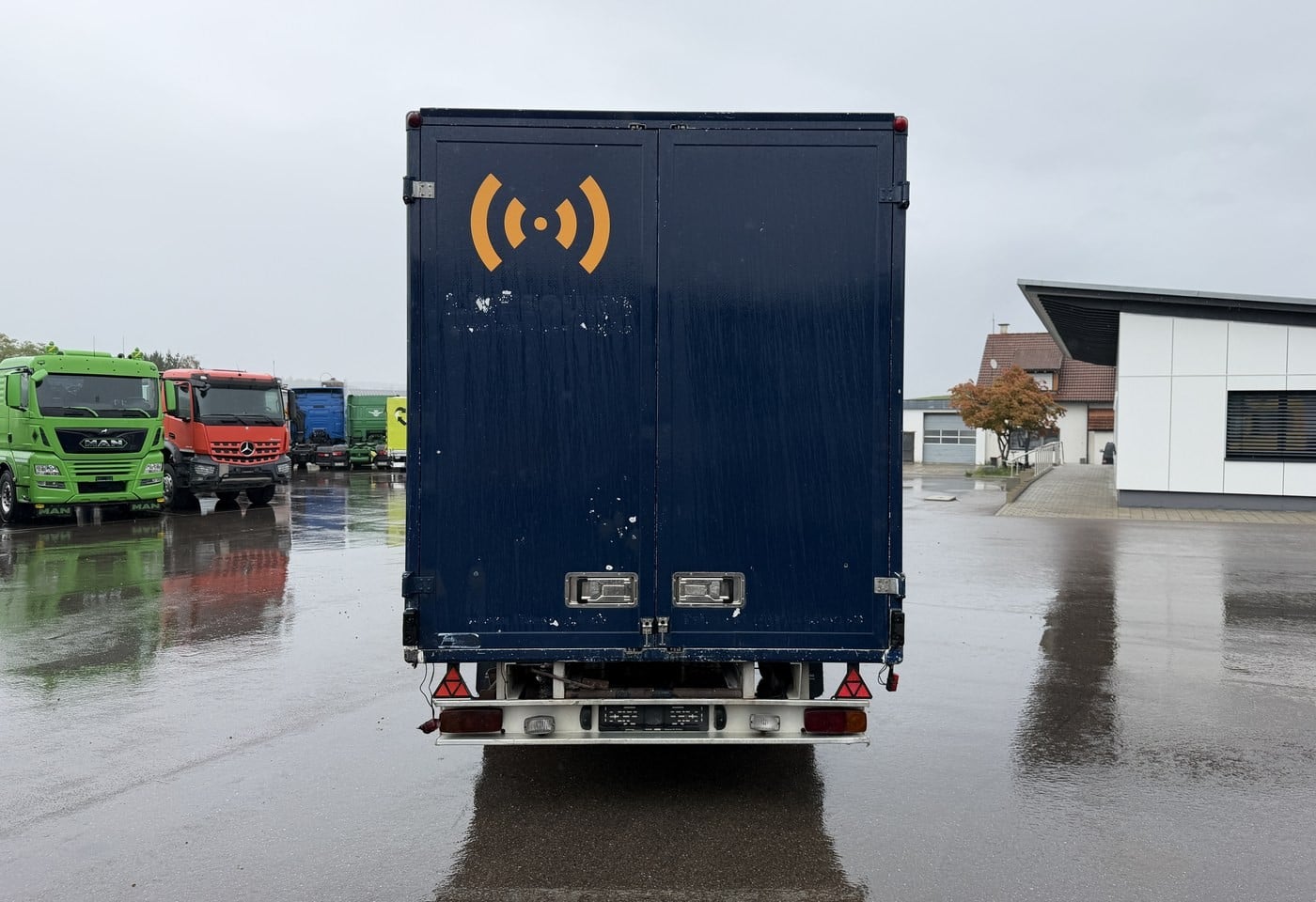 MOTO6625_3049519 vehicle image