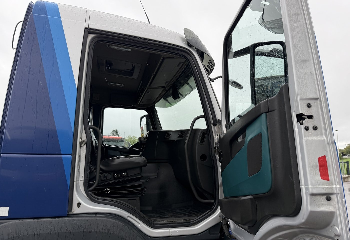 MOTO6625_3055226 vehicle image