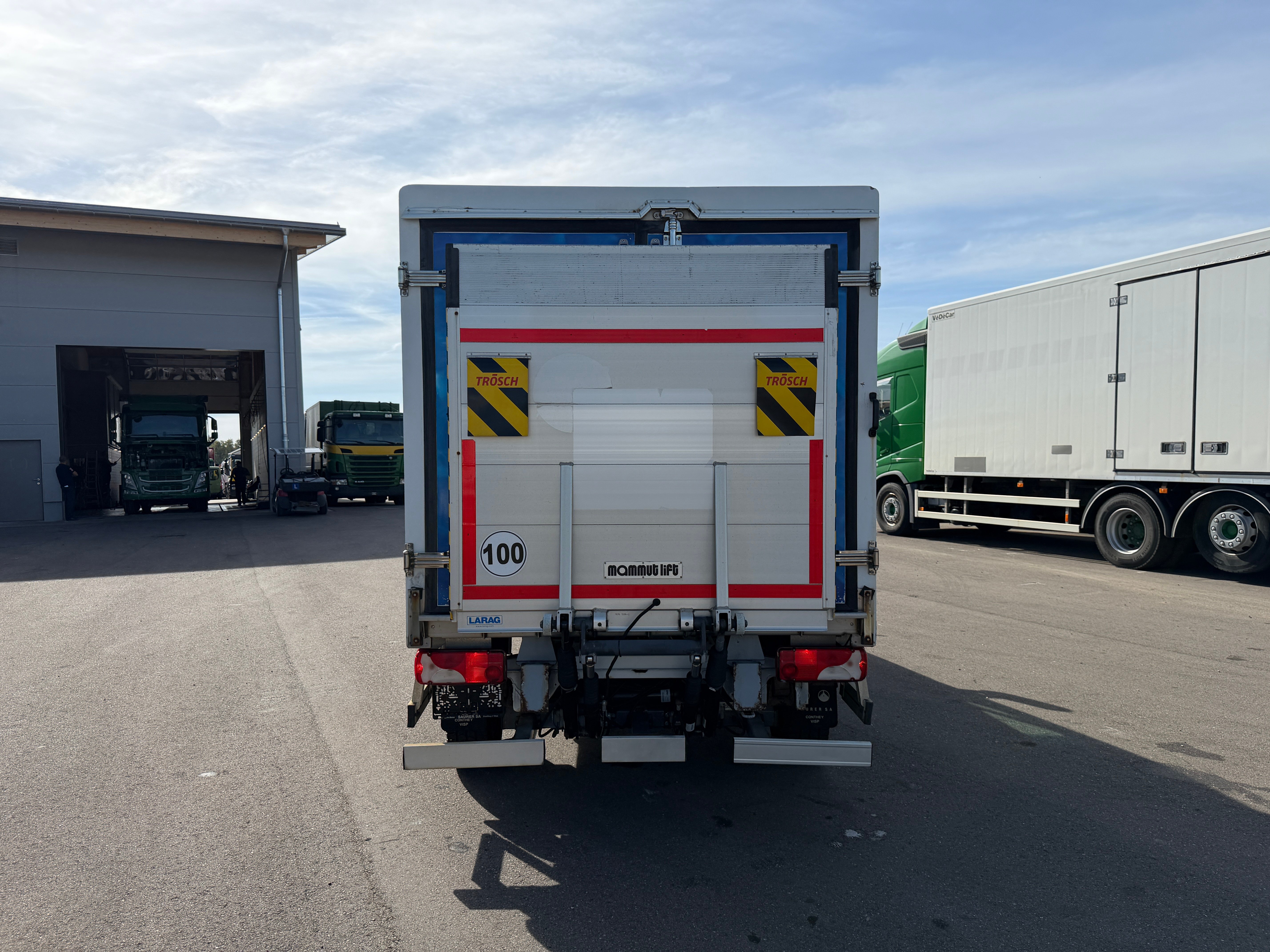 MOTO6625_3052745 vehicle image