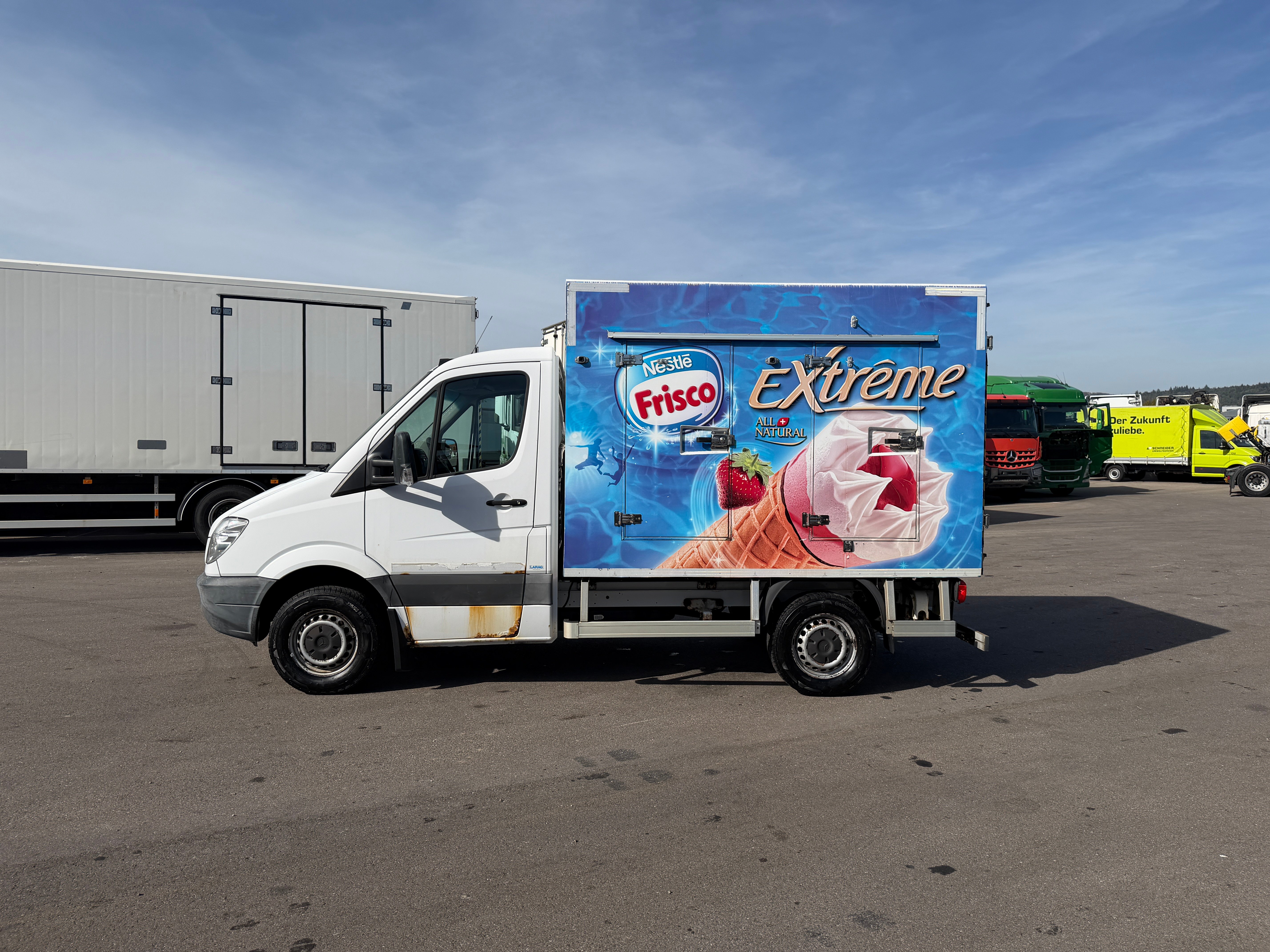 MOTO6625_3052745 vehicle image