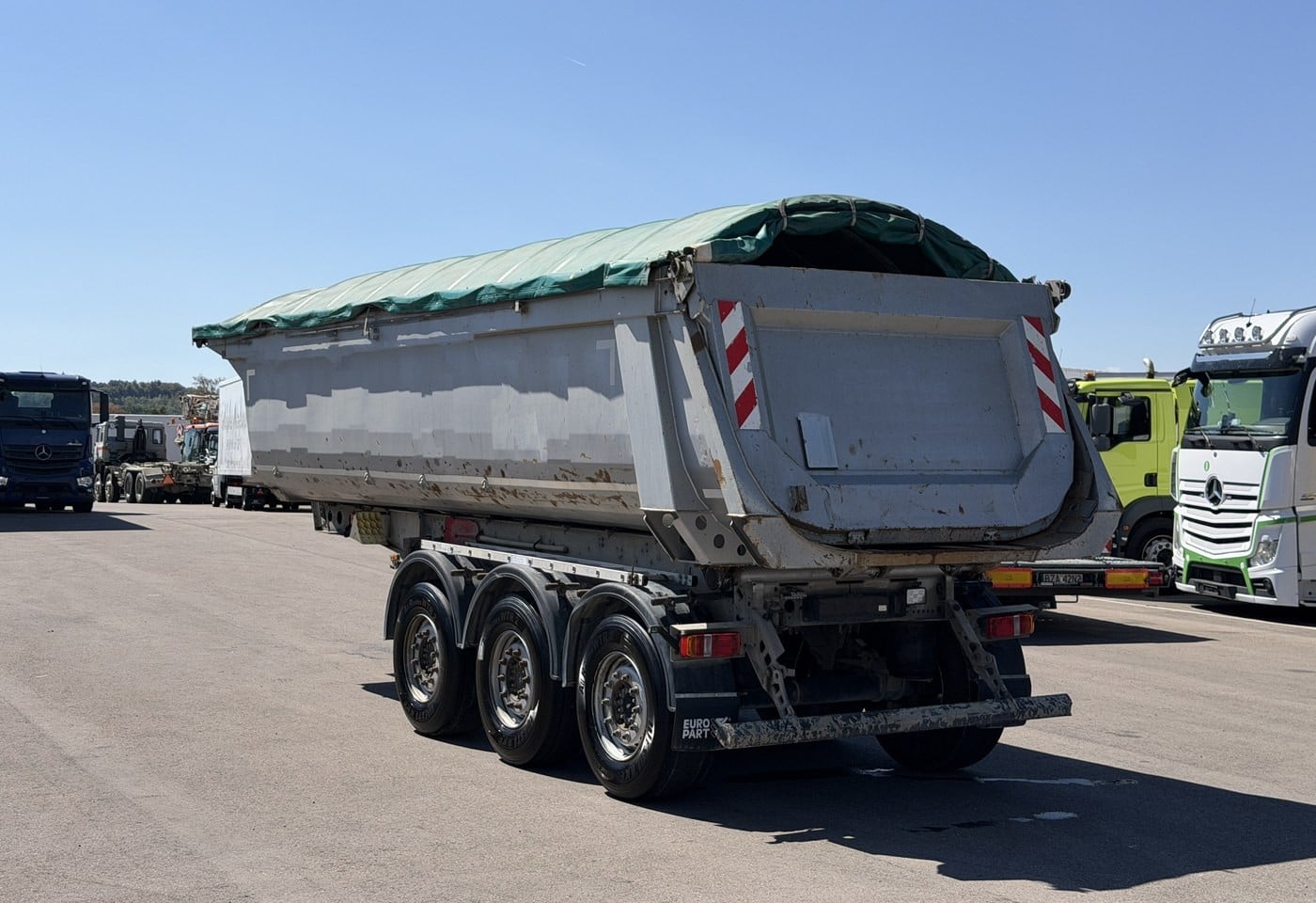 MOTO6625_3049533 vehicle image