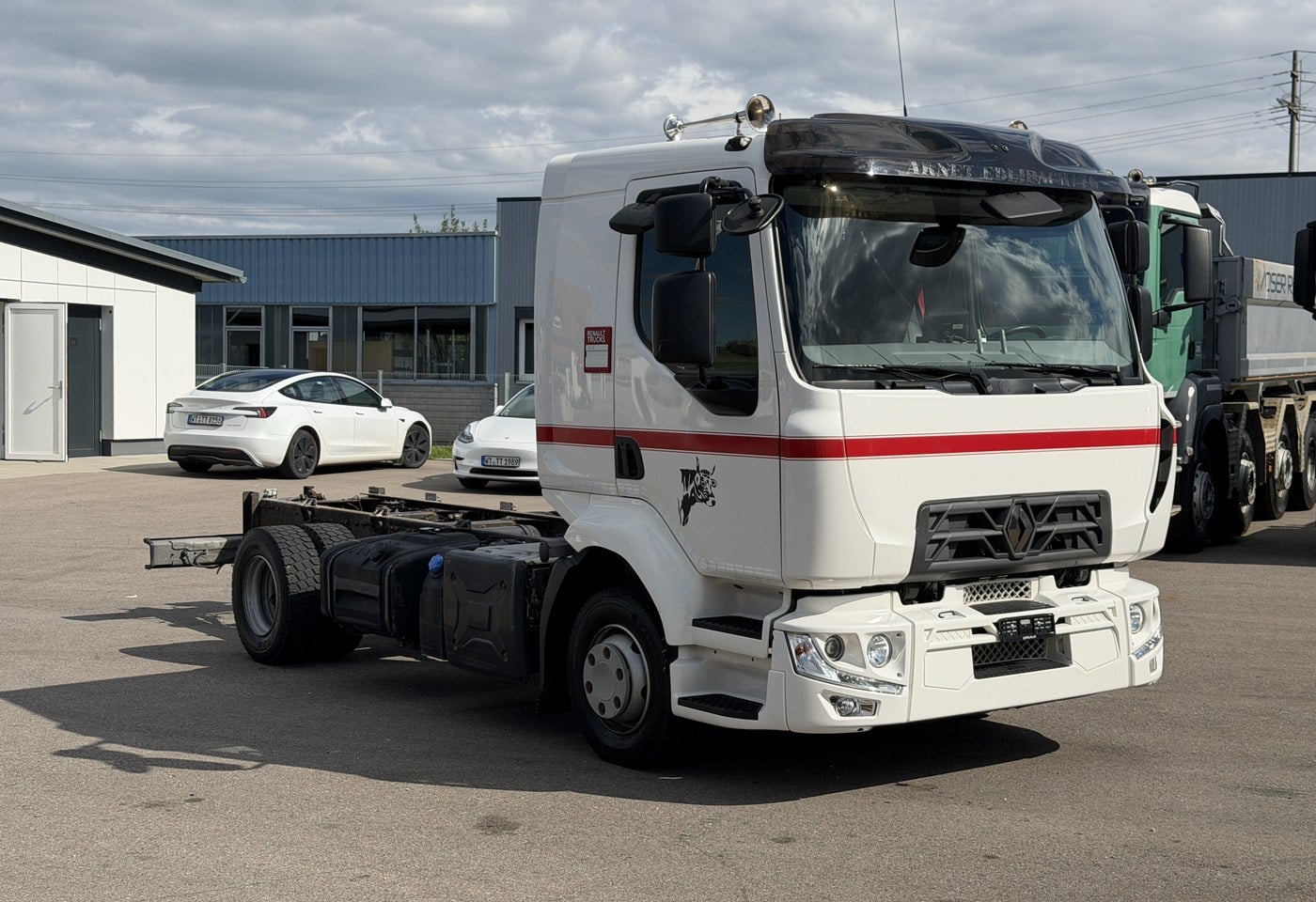 MOTO6625_3049517 vehicle image
