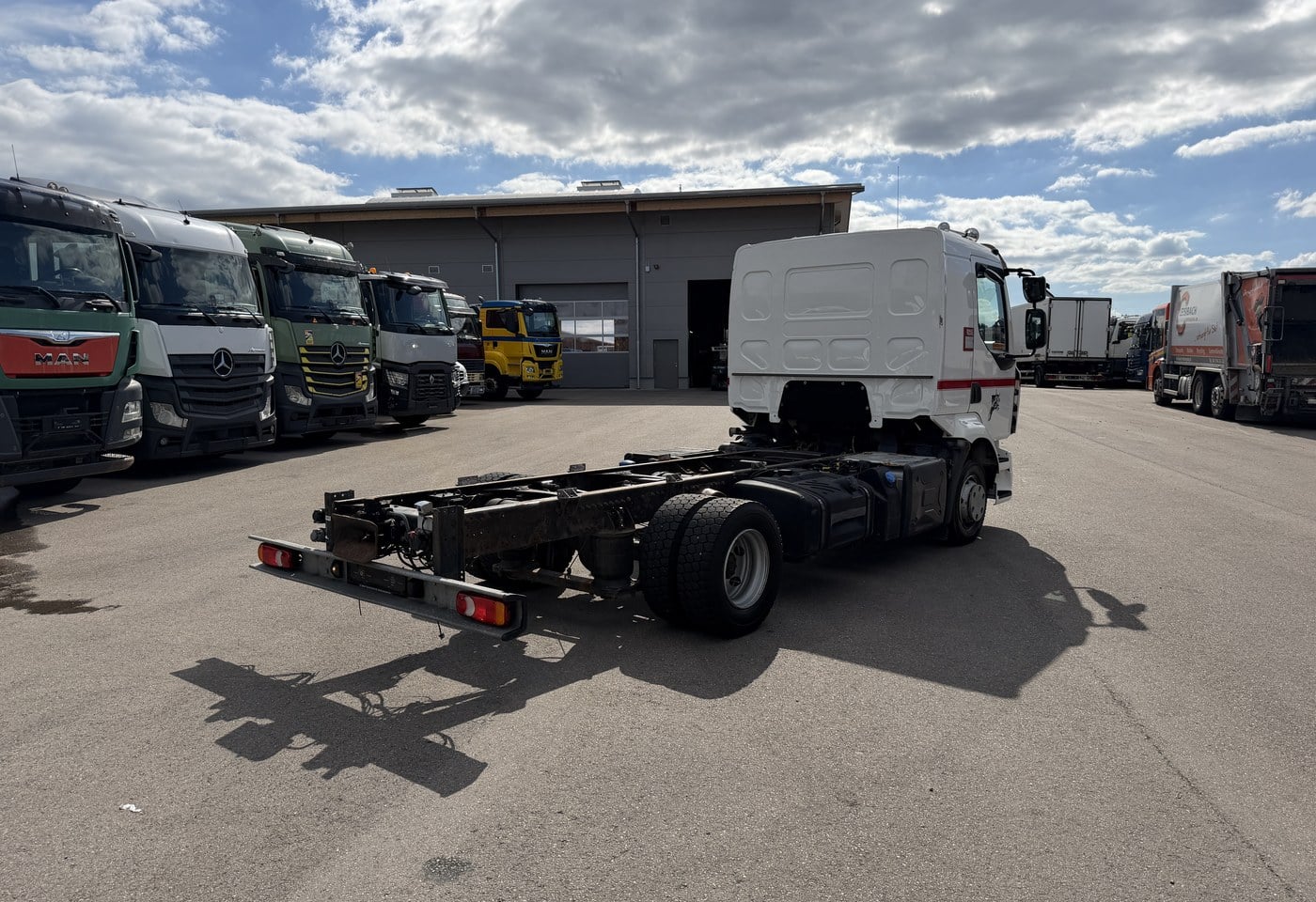MOTO6625_3049517 vehicle image
