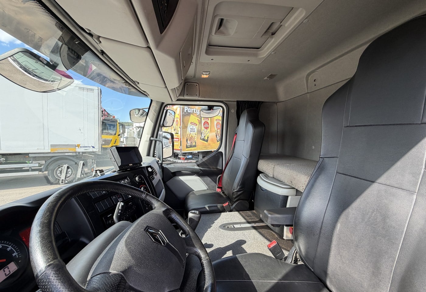MOTO6625_3049517 vehicle image