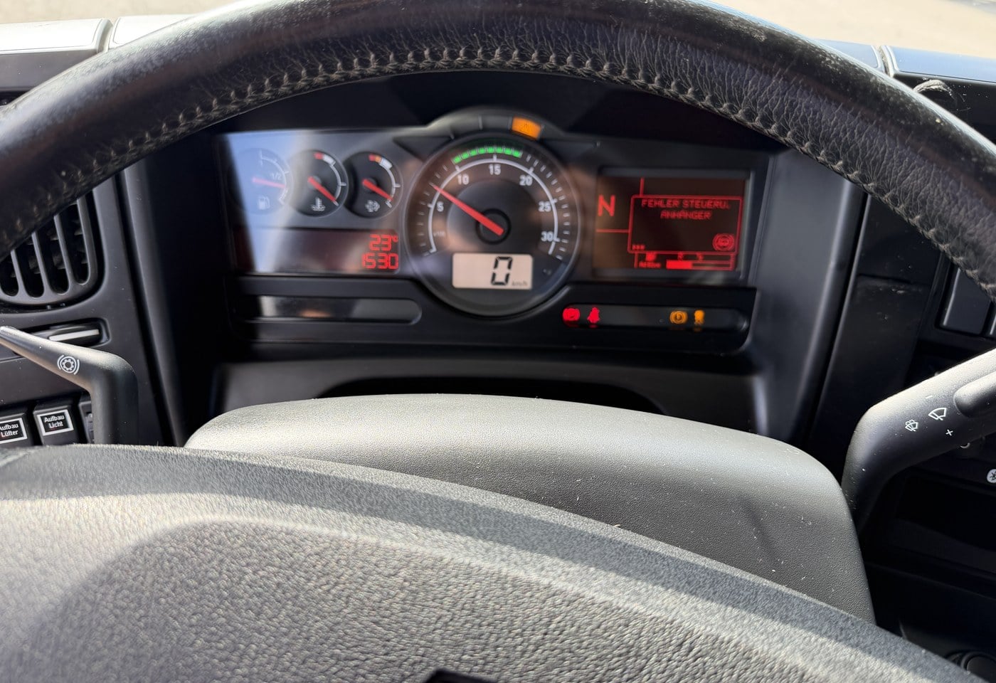 MOTO6625_3049517 vehicle image