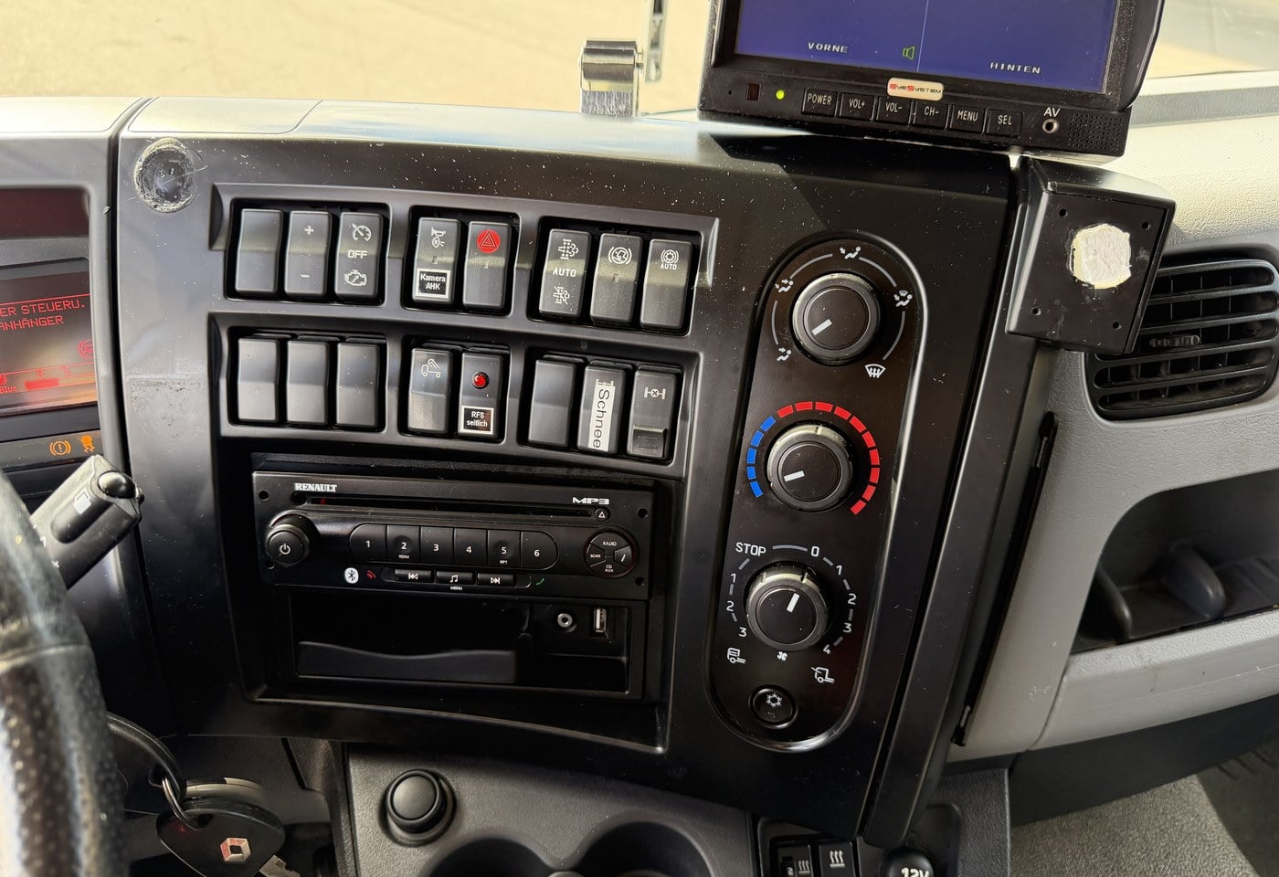 MOTO6625_3049517 vehicle image