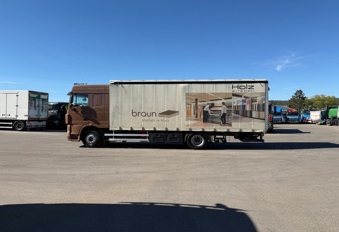MOTO6625_3051105 vehicle image