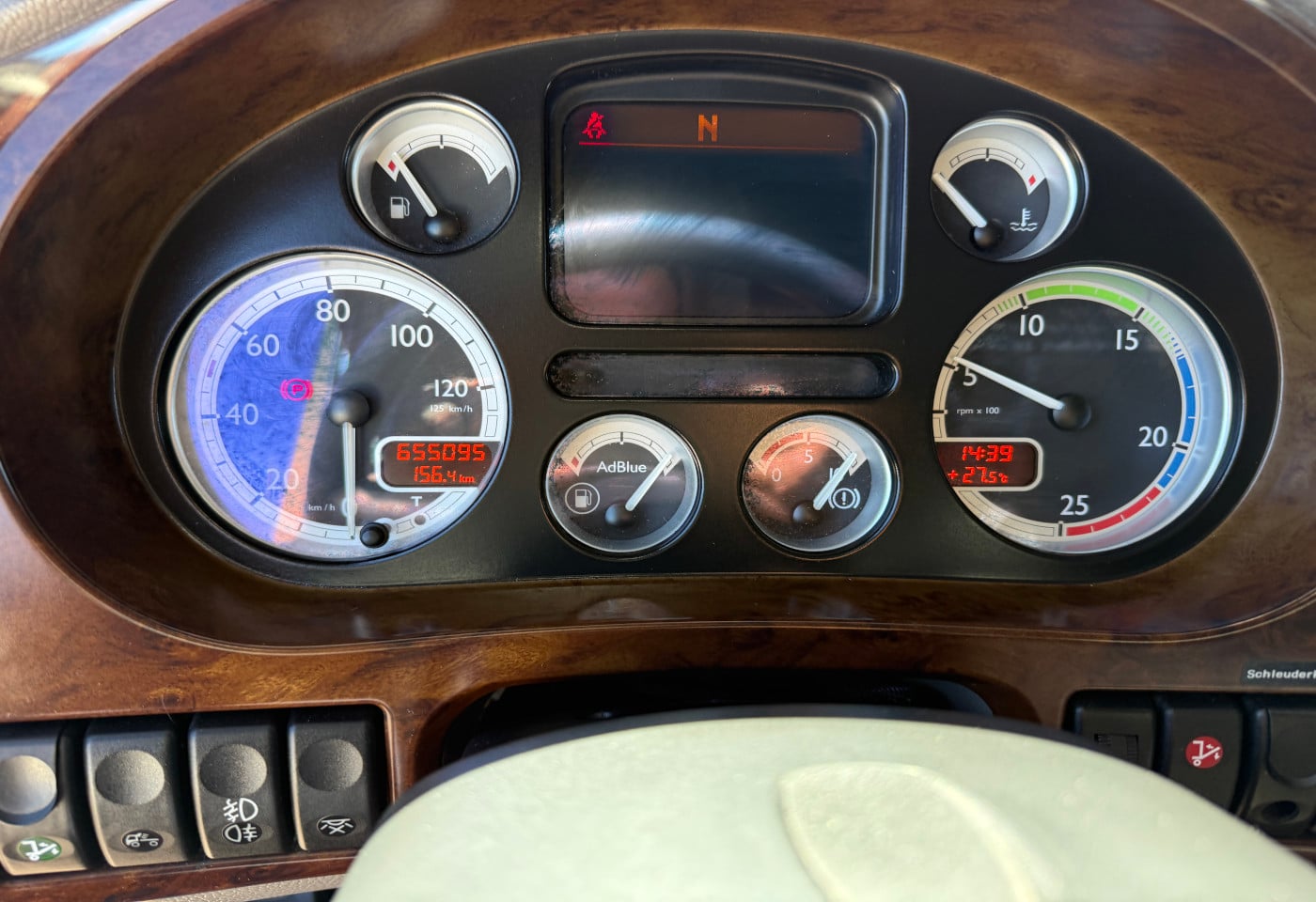 MOTO6625_3051105 vehicle image