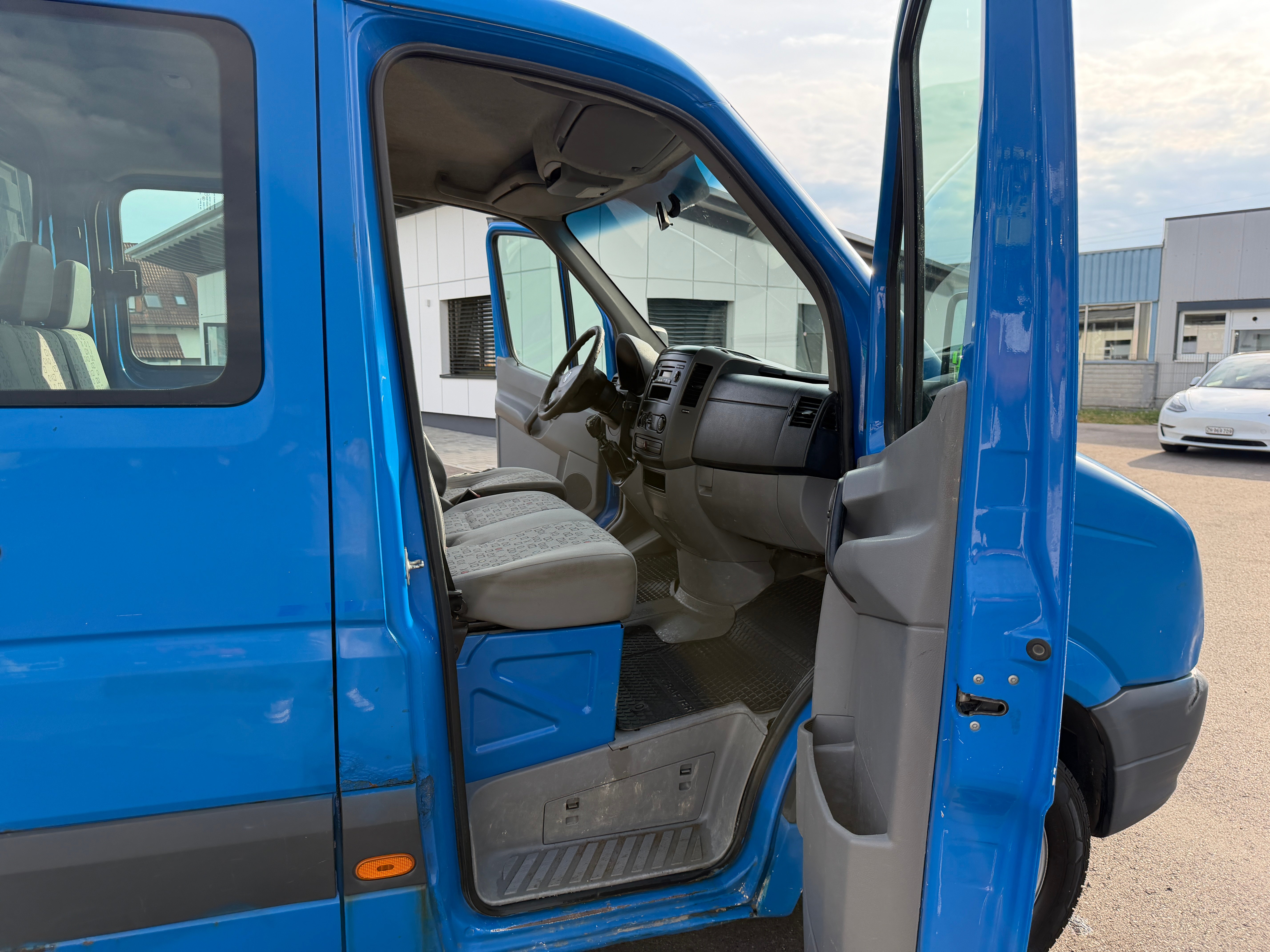 MOTO6625_3055706 vehicle image