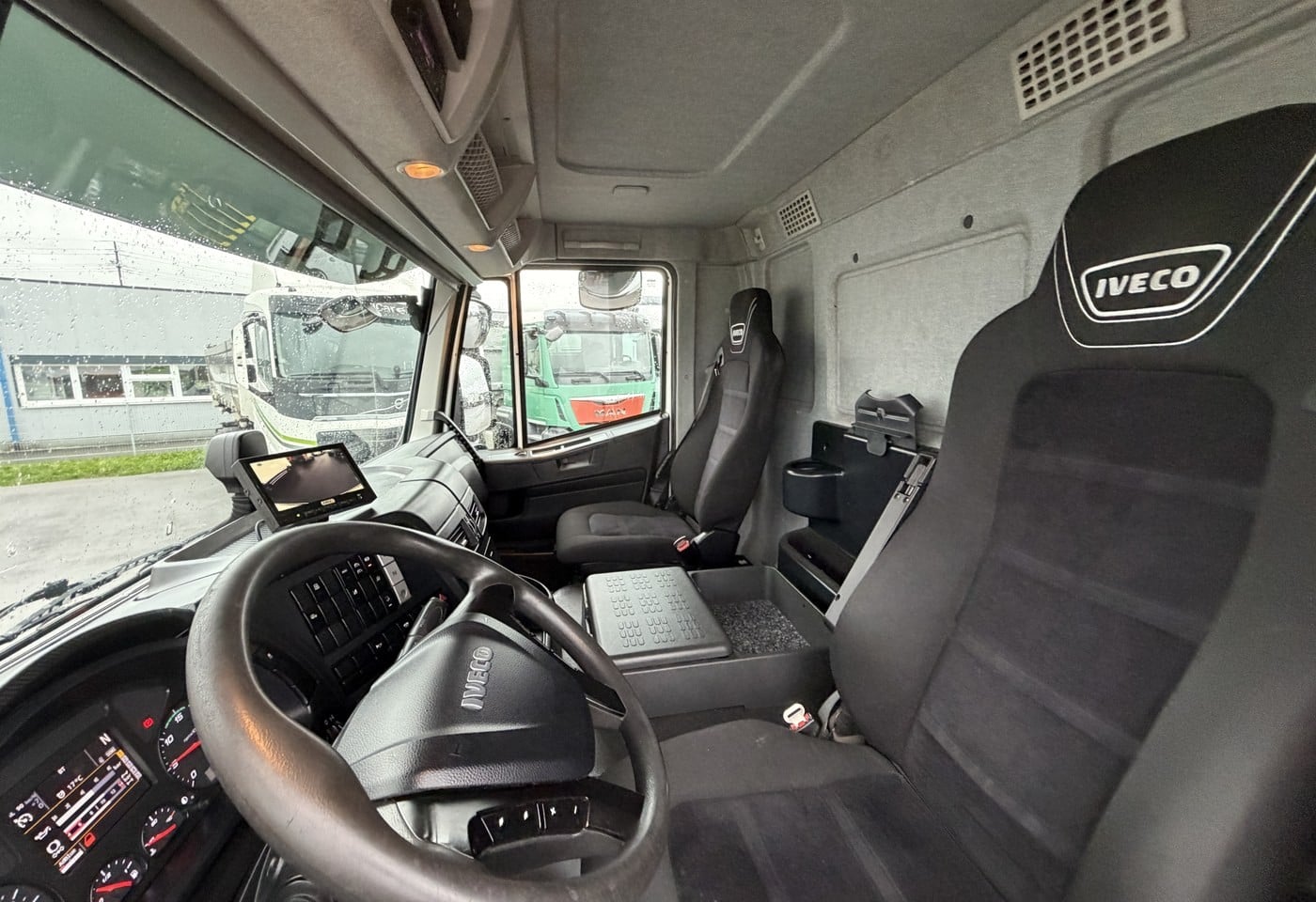 MOTO6625_3051624 vehicle image
