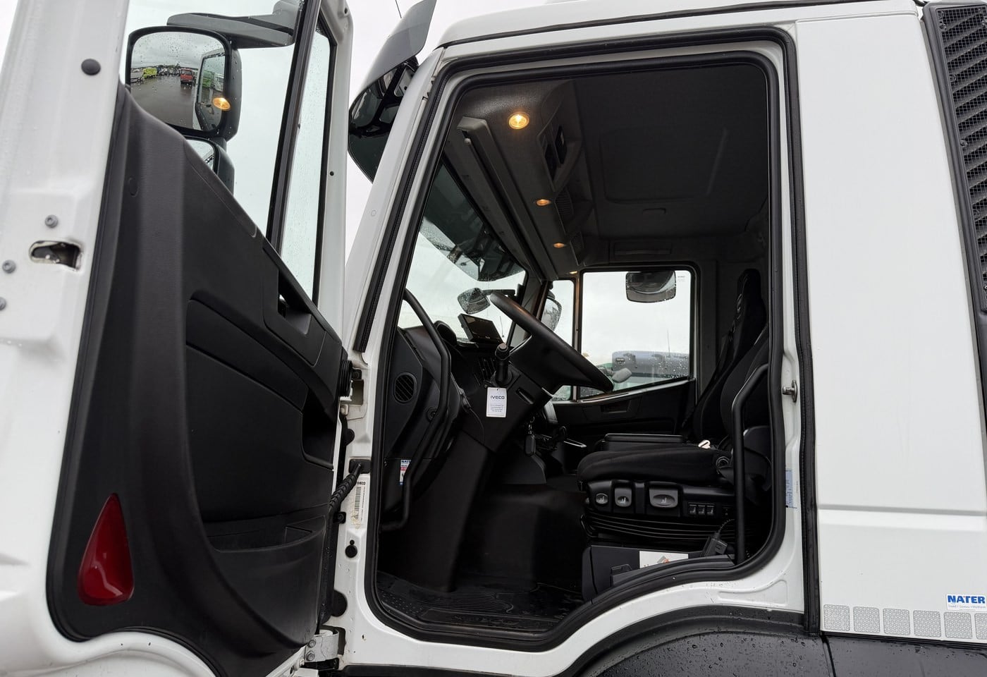 MOTO6625_3051624 vehicle image