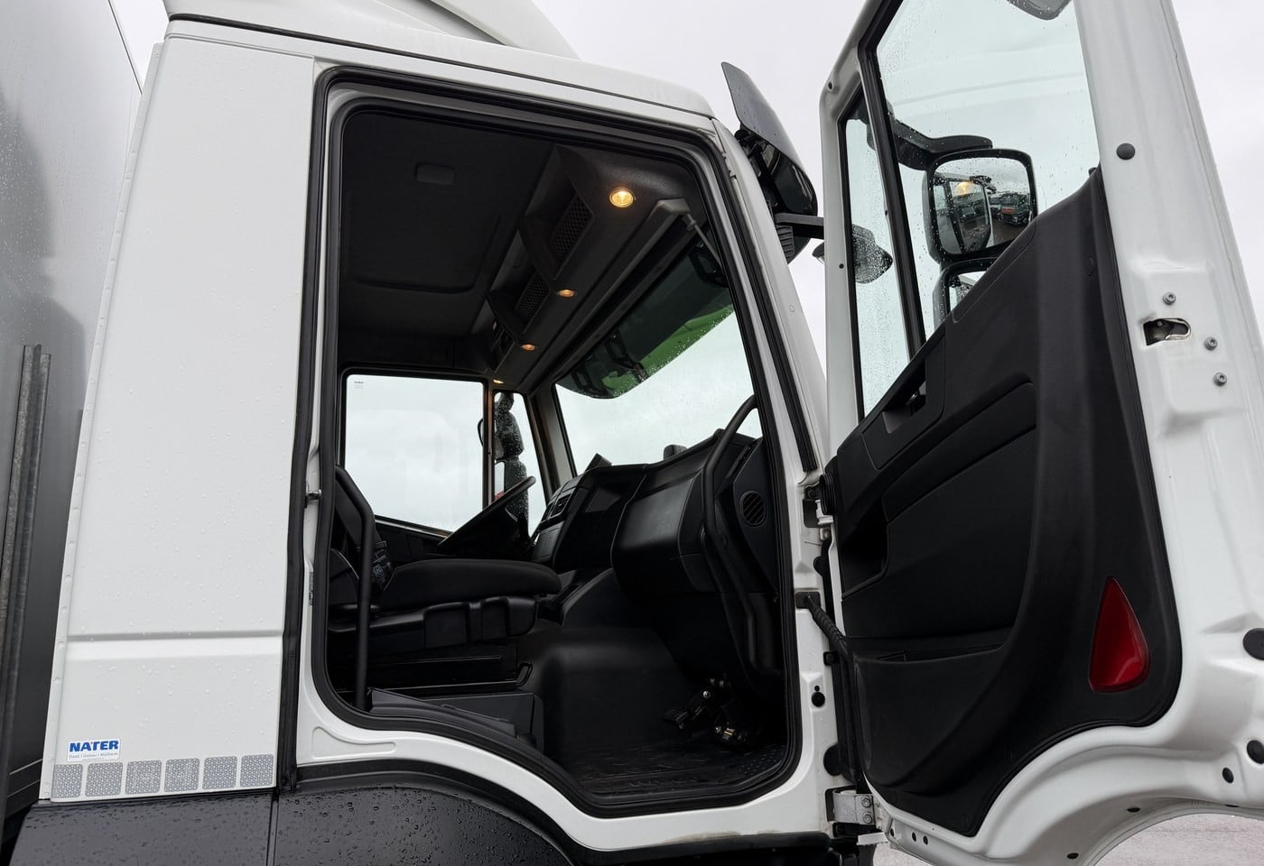MOTO6625_3051624 vehicle image